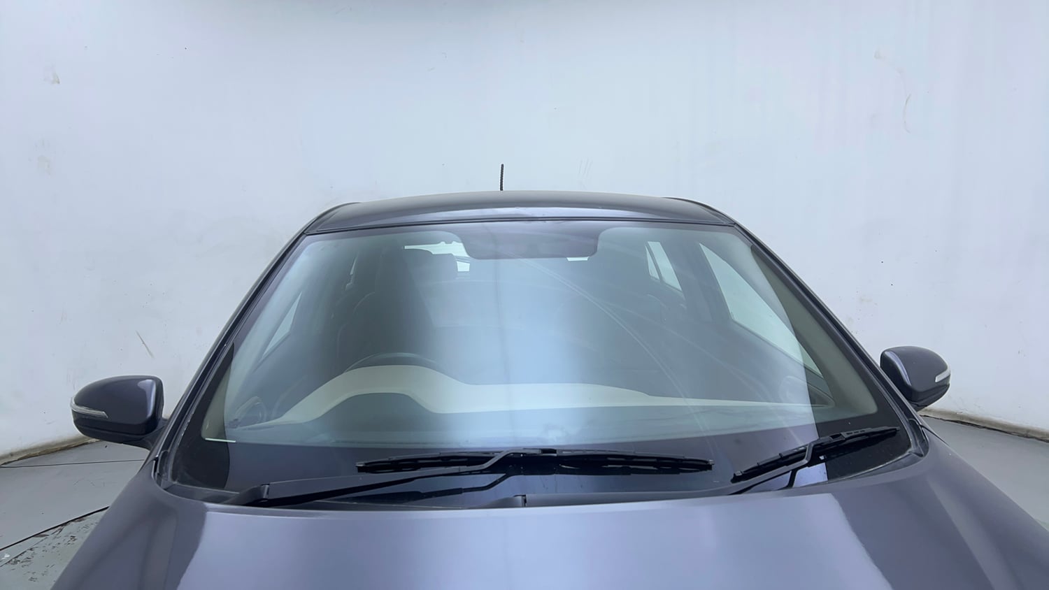 Used 2017 Hyundai Elite i20 Asta 1.2 Petrol Manual exterior FRONT WINDSHIELD VIEW