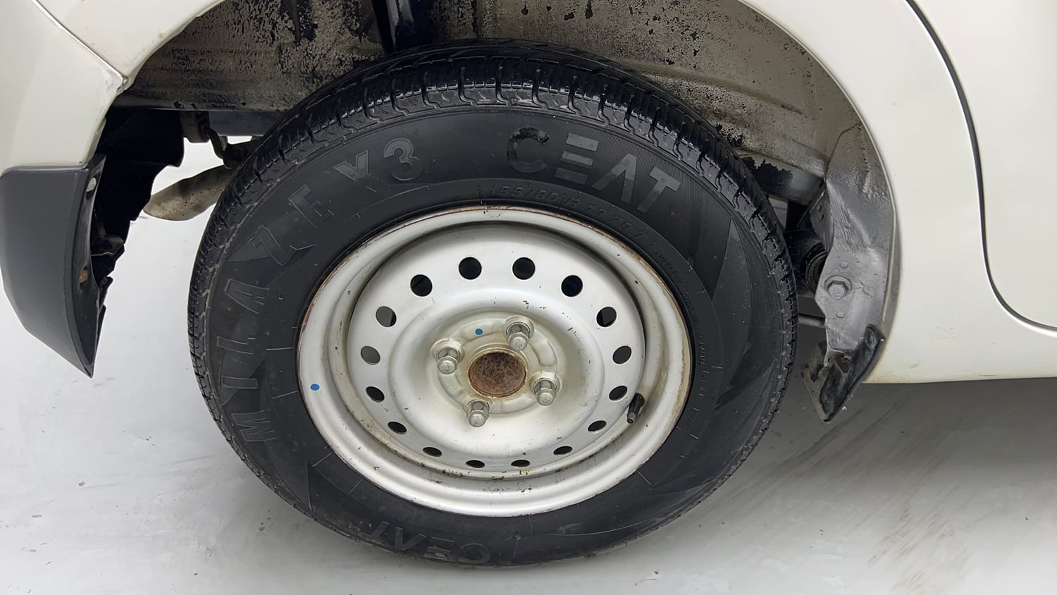 Used 2020 Maruti Suzuki Wagon R 1.0 LXi 1.0 Petrol Manual tyres RIGHT REAR TYRE RIM VIEW