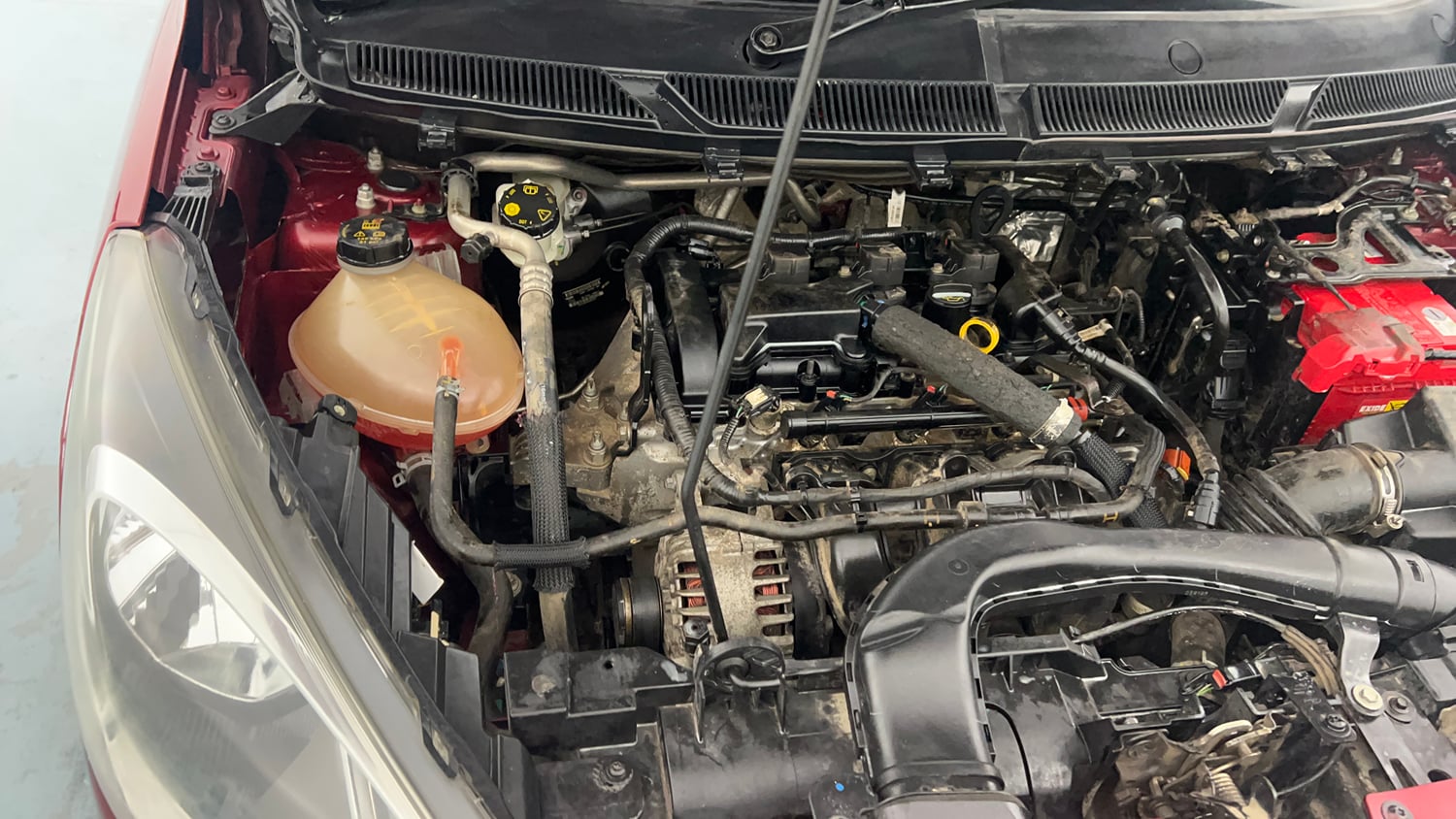 Used 2019 Ford Figo Titanium 1.2 Ti-VCT MT Petrol Manual engine ENGINE RIGHT SIDE VIEW