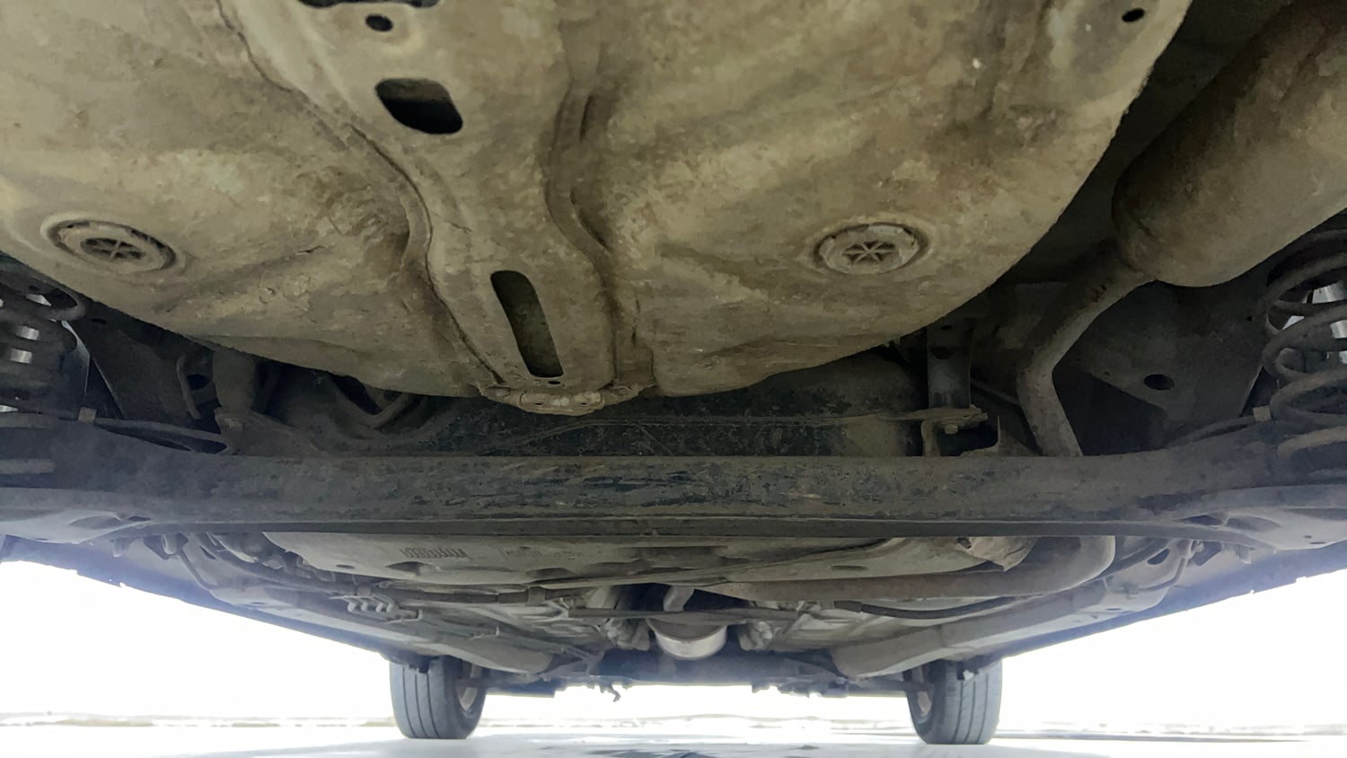 Used 2020 Maruti Suzuki Swift ZXi Plus AMT Petrol Automatic extra REAR UNDERBODY VIEW (TAKEN FROM REAR)