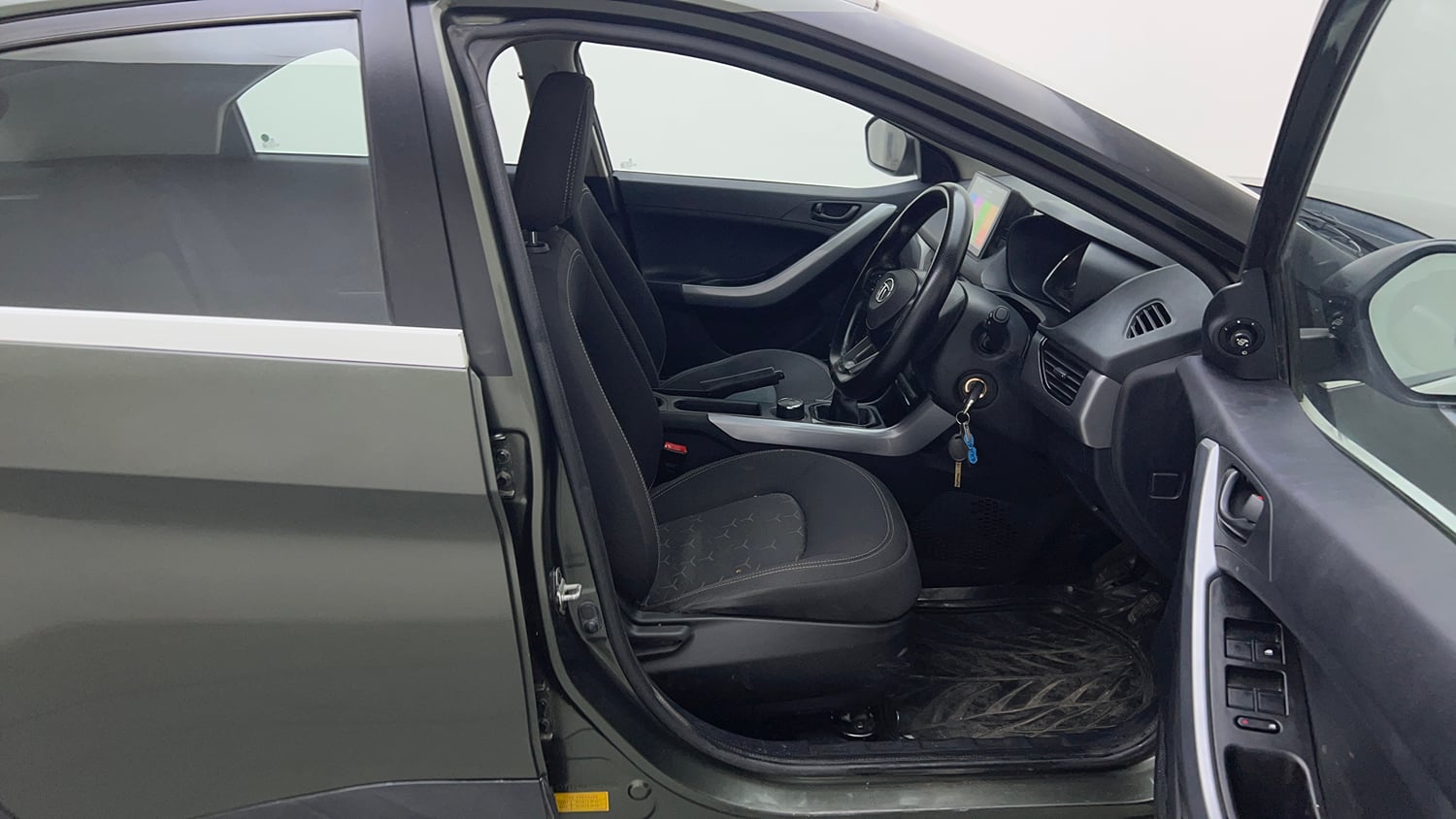 Used 2021 Tata Nexon XM Petrol Manual interior RIGHT SIDE FRONT DOOR CABIN VIEW