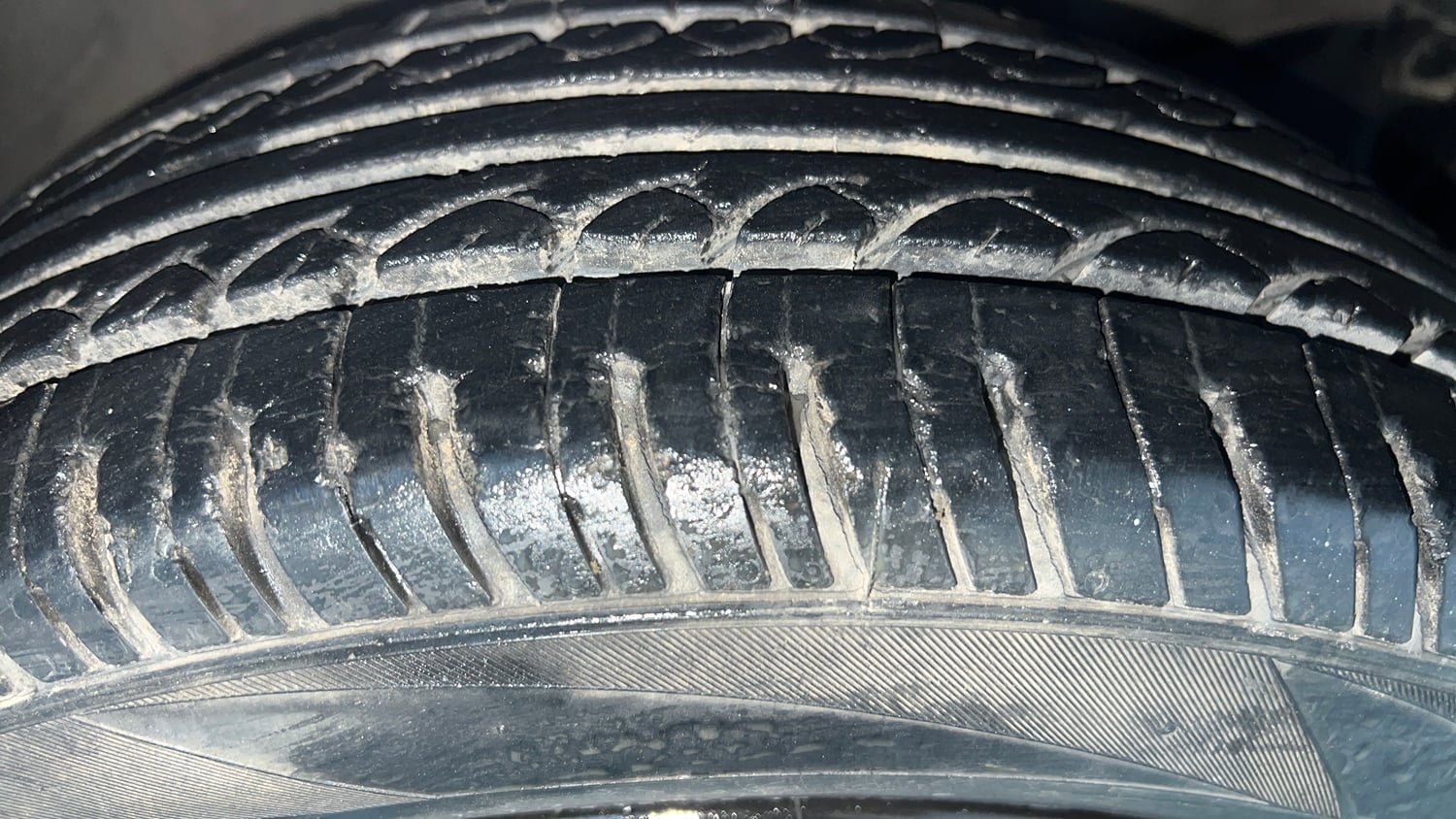 Used 2013 Honda Amaze 1.2 S i-VTEC Petrol Manual tyres RIGHT FRONT TYRE TREAD VIEW