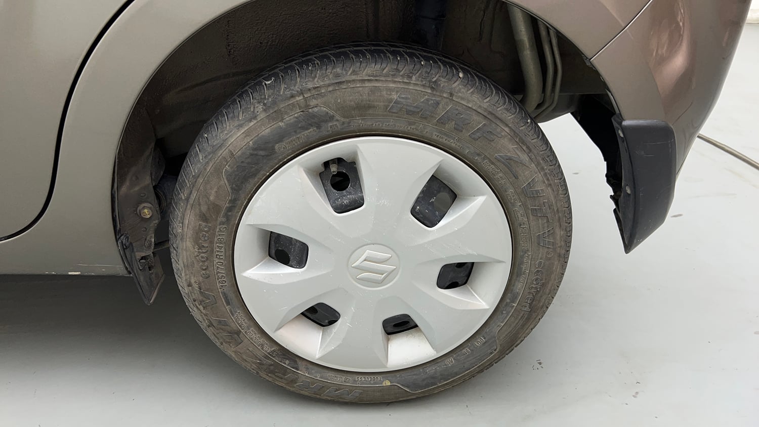 Used 2025 Maruti Suzuki Wagon R VXI 1.0 CNG Cng Manual tyres LEFT REAR TYRE RIM VIEW