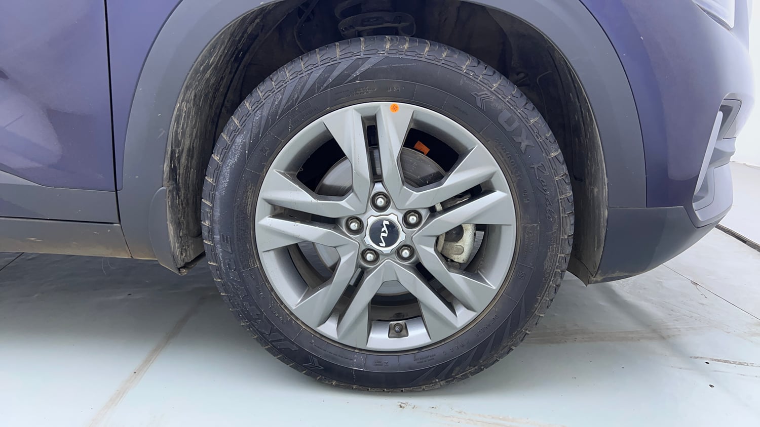 Used 2022 kia Seltos HTX 1.5 IVT Petrol Automatic tyres RIGHT FRONT TYRE RIM VIEW