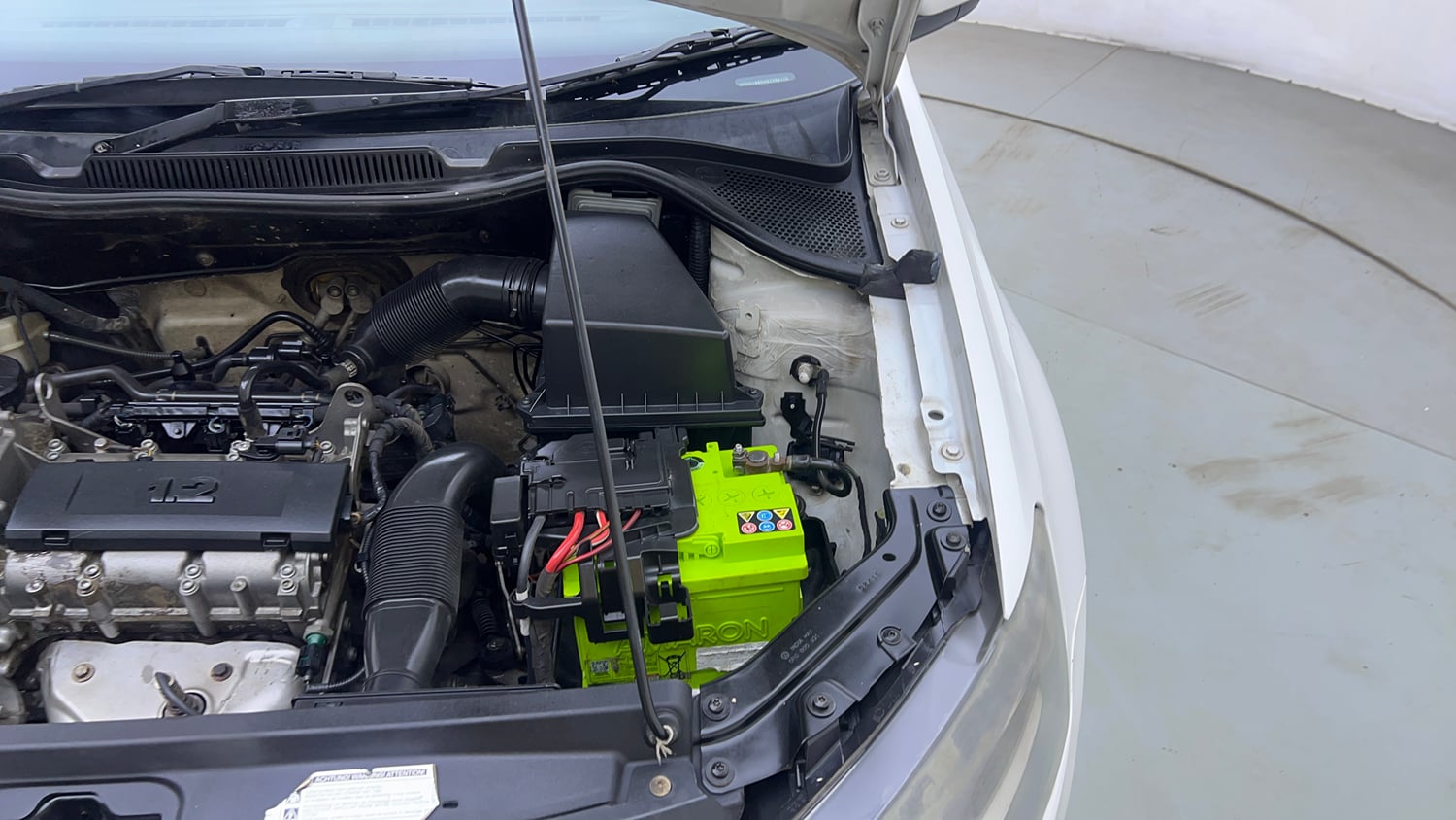 Used 2017 Volkswagen Polo Highline1.2L (P) Petrol Manual engine ENGINE LEFT SIDE VIEW