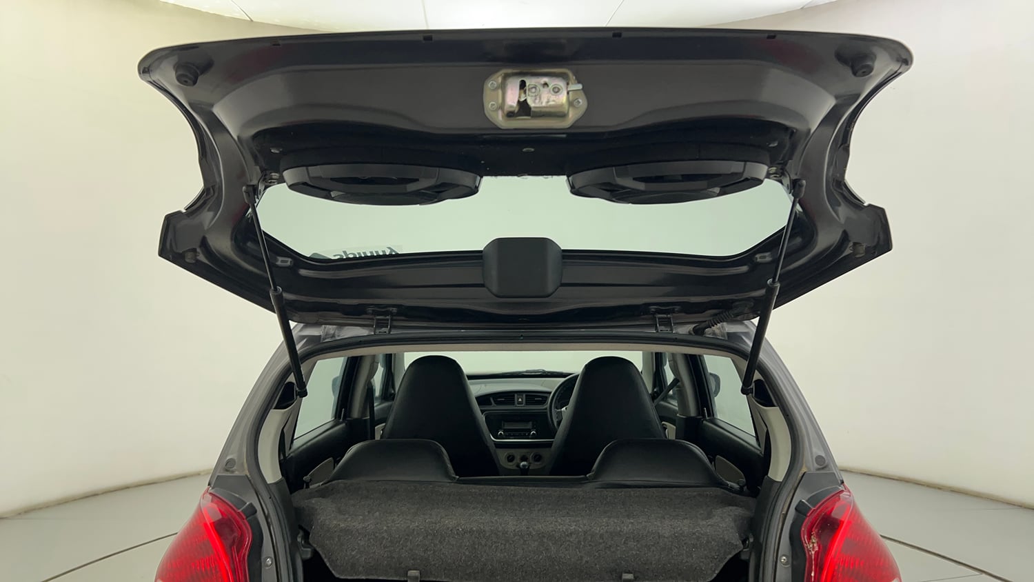 Used 2020 Maruti Suzuki Alto 800 VXi Petrol Manual interior DICKY DOOR OPEN VIEW
