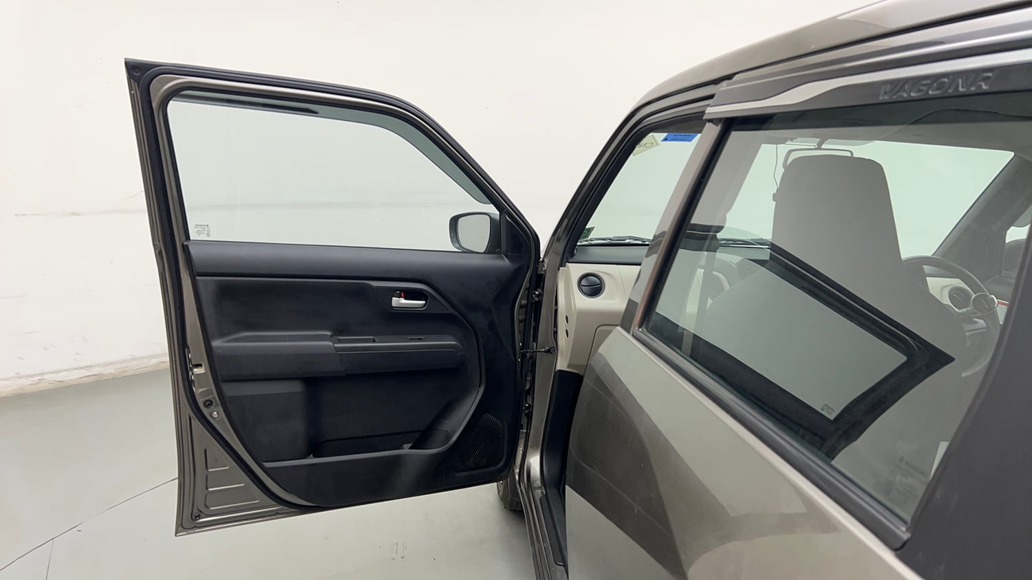 Used 2025 Maruti Suzuki Wagon R VXI 1.0 CNG Cng Manual interior LEFT FRONT DOOR OPEN VIEW