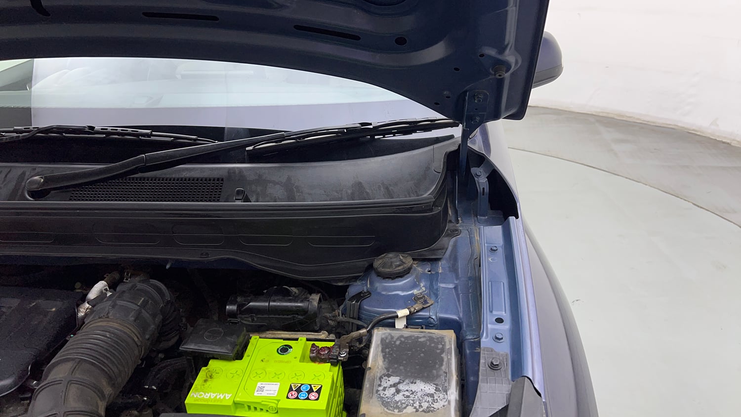 Used 2021 Hyundai Venue SX 1.0 Turbo Petrol Manual engine ENGINE LEFT SIDE HINGE & APRON VIEW