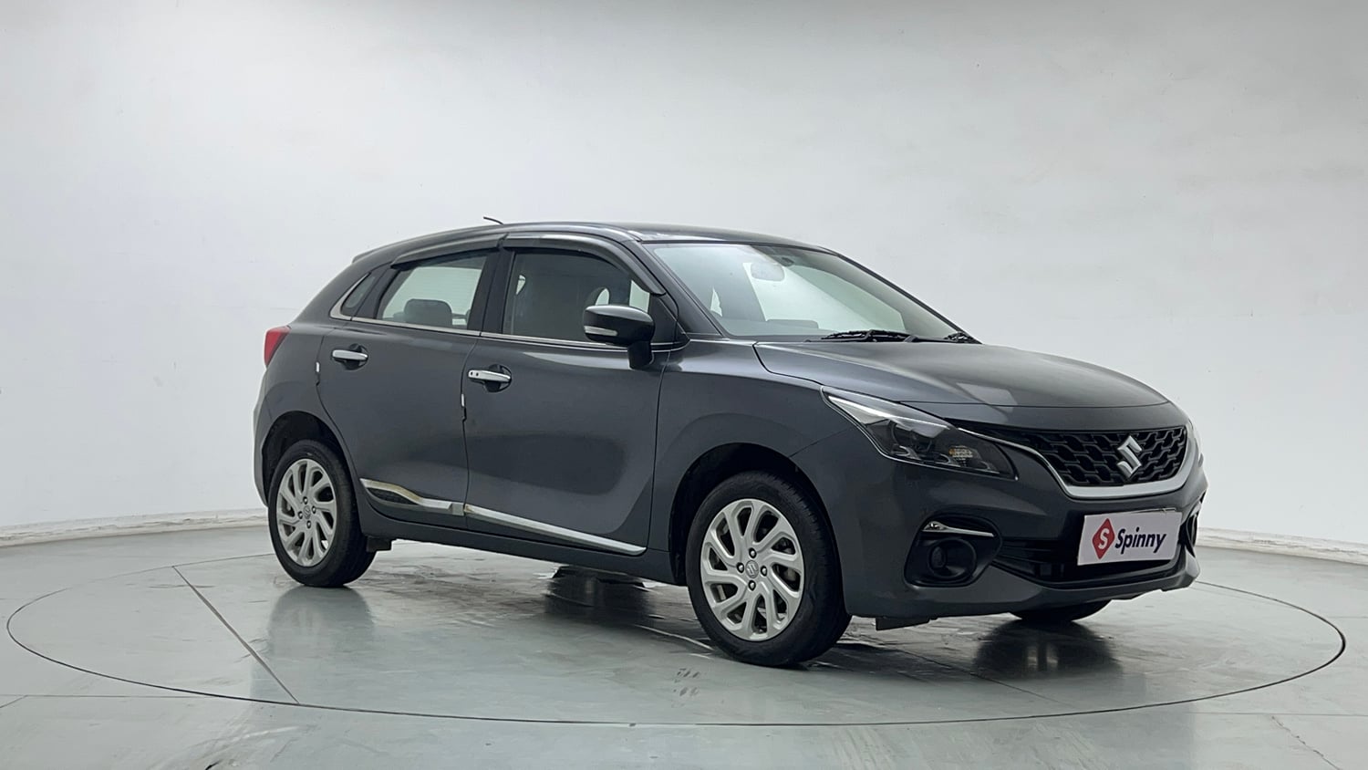 Used 2024 Maruti Suzuki Baleno Zeta MT Petrol Manual exterior RIGHT FRONT CORNER VIEW