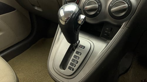 Used 2013 Hyundai i10 Sportz 1.2 AT Kappa2 Petrol Automatic top_features Leather wrapped gear knob/ shift selector