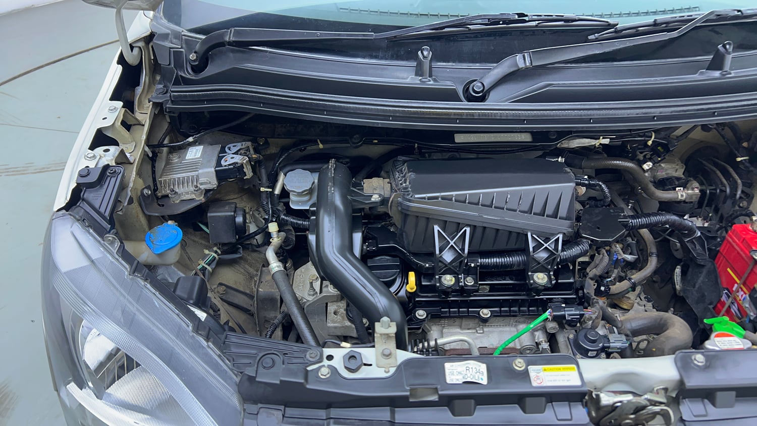 Used 2022 Maruti Suzuki Wagon R VXI 1.0 CNG Cng Manual engine ENGINE RIGHT SIDE VIEW