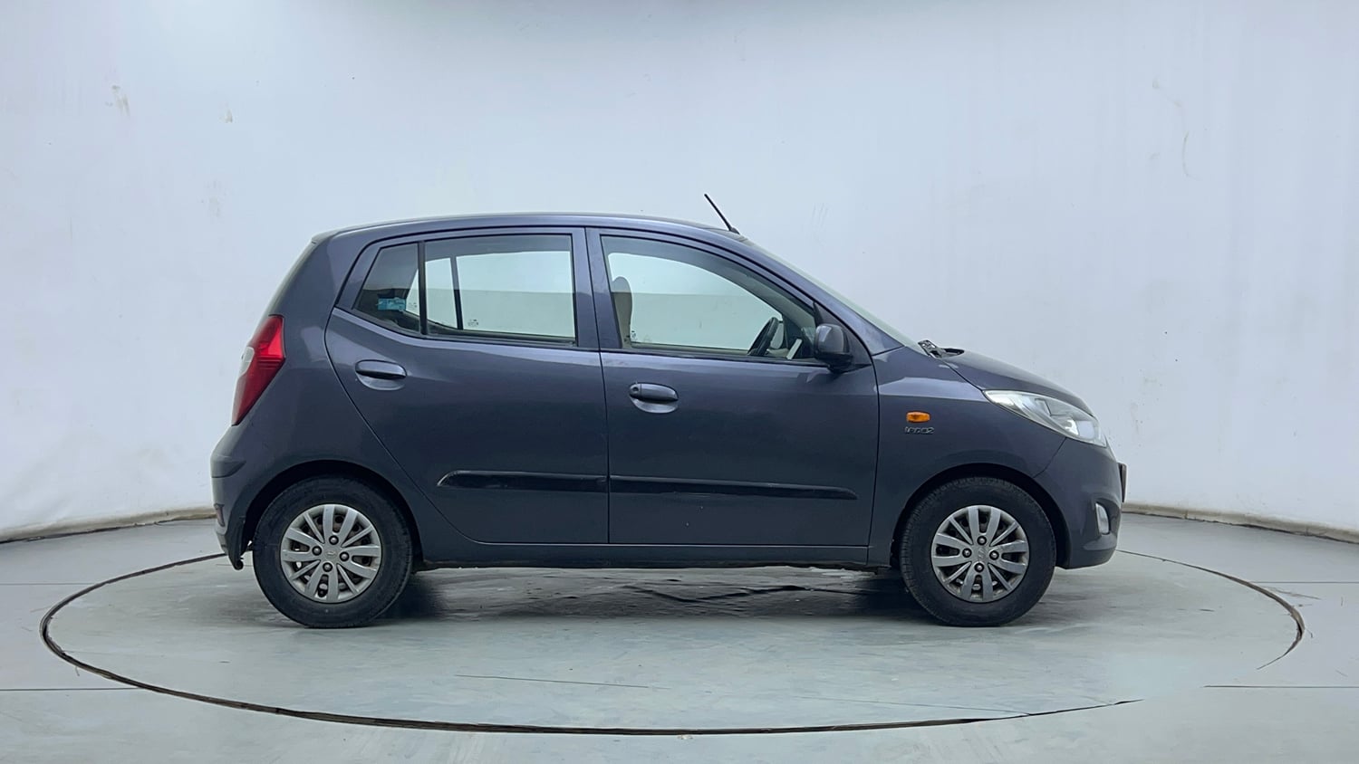 Used 2014 Hyundai i10 Sportz 1.1 iRDE2 Petrol Manual exterior RIGHT SIDE VIEW