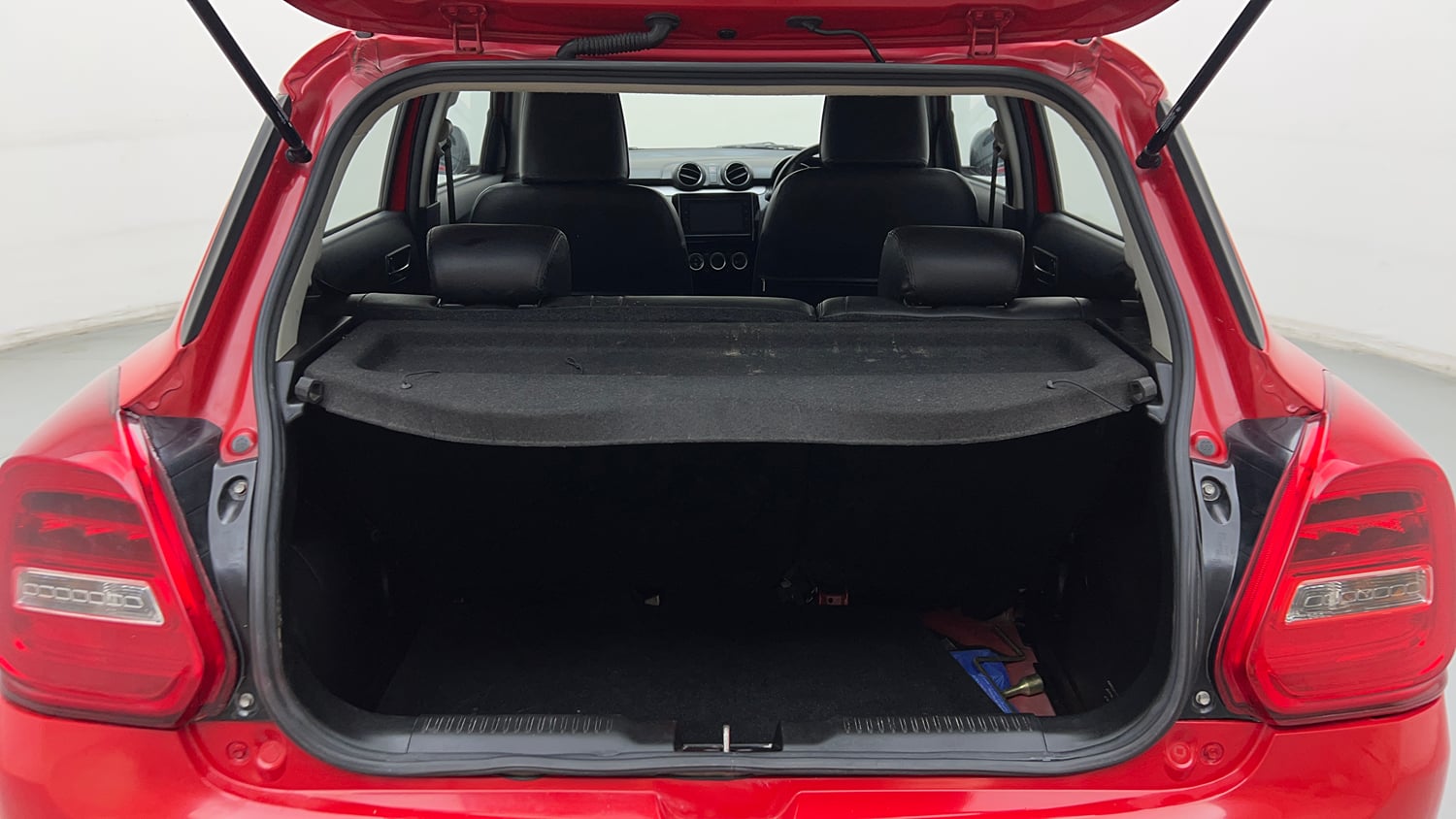 Used 2022 Maruti Suzuki Swift ZXi AMT Petrol Automatic interior DICKY INSIDE VIEW