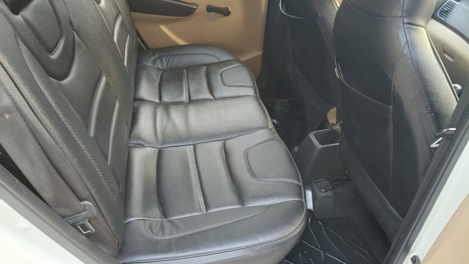 Used 2017 Hyundai Eon Magna + Petrol Manual interior RIGHT SIDE REAR DOOR CABIN VIEW