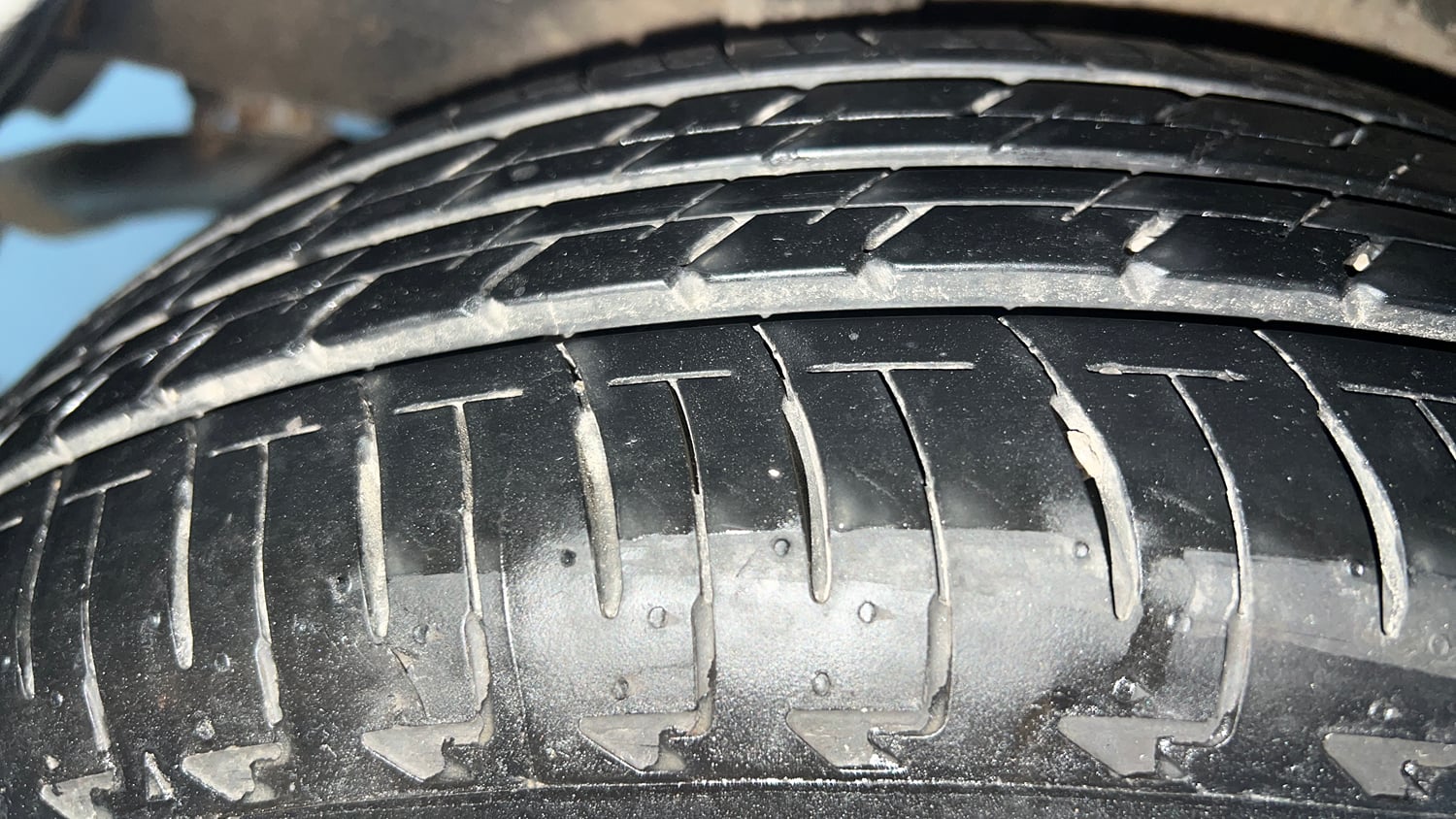 Used 2023 Maruti Suzuki Ignis Alpha 1.2 AMT Petrol Automatic tyres RIGHT REAR TYRE TREAD VIEW