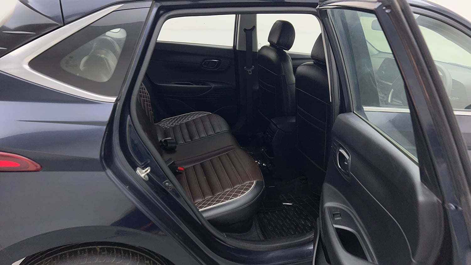 Used 2020 Hyundai i20 Sportz 1.2 MT Petrol Manual interior RIGHT SIDE REAR DOOR CABIN VIEW