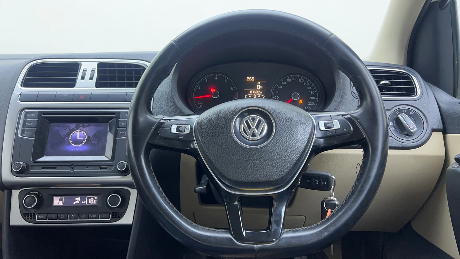 Used 2017 Volkswagen Polo Highline1.2L (P) Petrol Manual interior STEERING VIEW