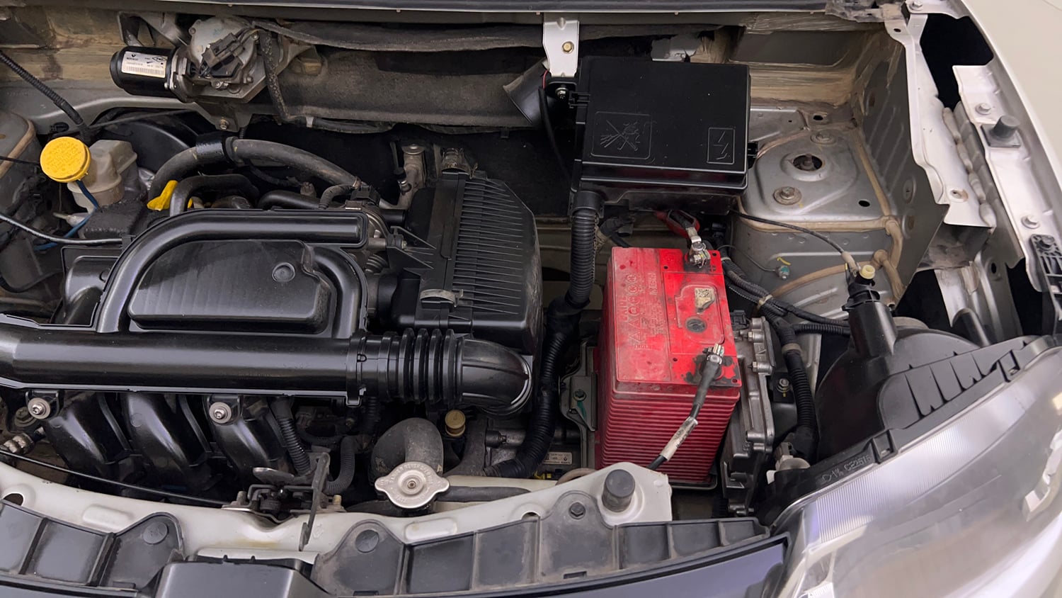 Used 2018 Renault Kwid 1.0 RXT AMT Petrol Automatic engine ENGINE LEFT SIDE VIEW