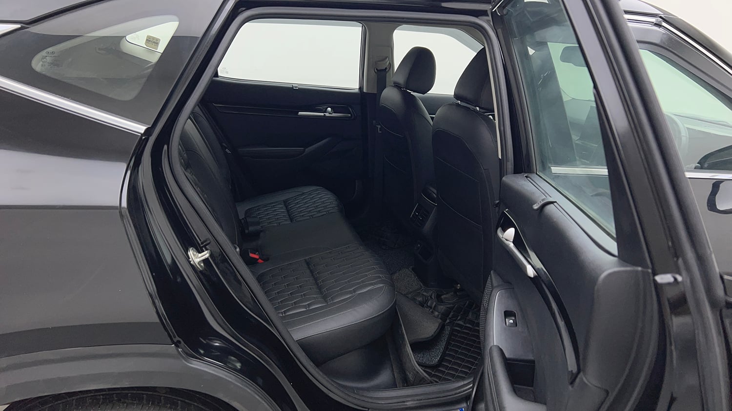 Used 2020 Kia Seltos Anniversary Edition 1.5 Petrol Manual interior RIGHT SIDE REAR DOOR CABIN VIEW