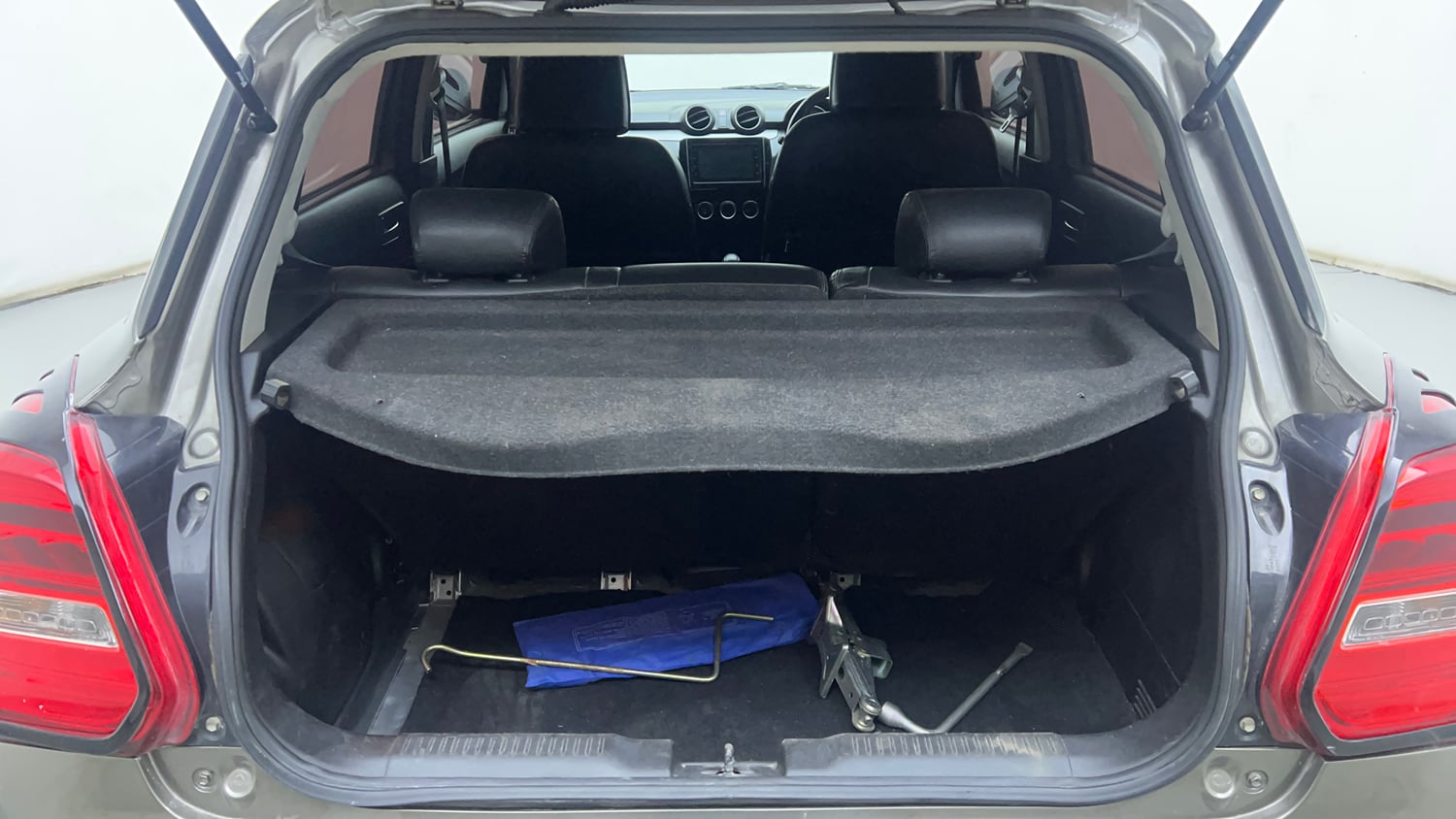 Used 2020 Maruti Suzuki Swift ZXi Plus AMT Petrol Automatic interior DICKY INSIDE VIEW