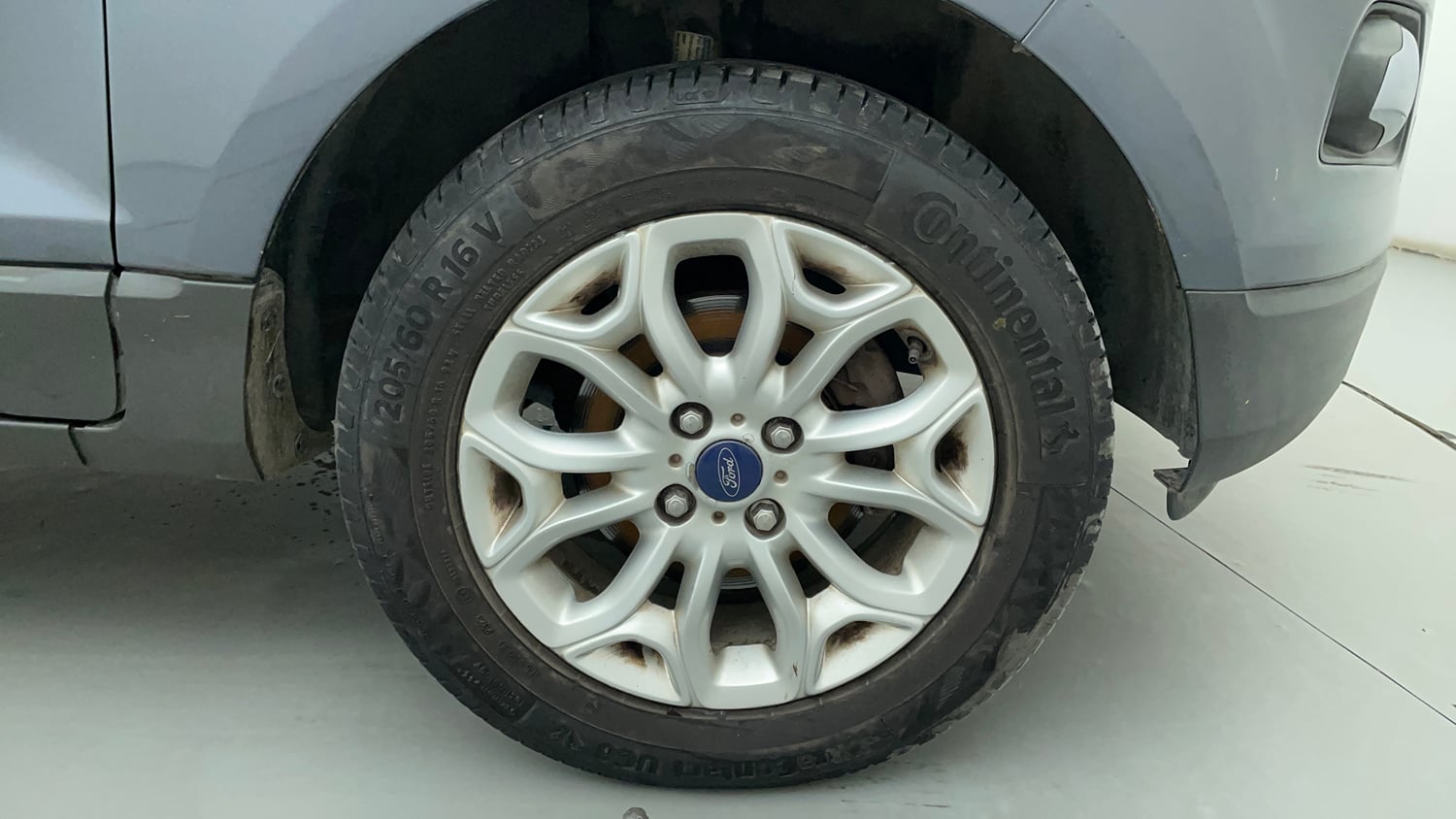 Used 2016 Ford EcoSport Titanium 1.5L TDCi Diesel Manual tyres RIGHT FRONT TYRE RIM VIEW