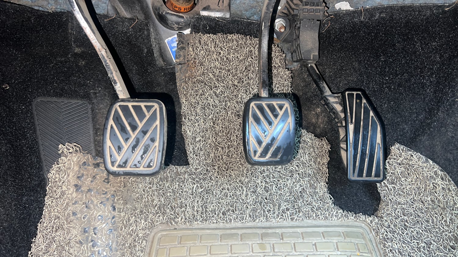Used 2016 Maruti Suzuki Baleno Delta 1.2 Petrol Manual interior PEDALS VIEW