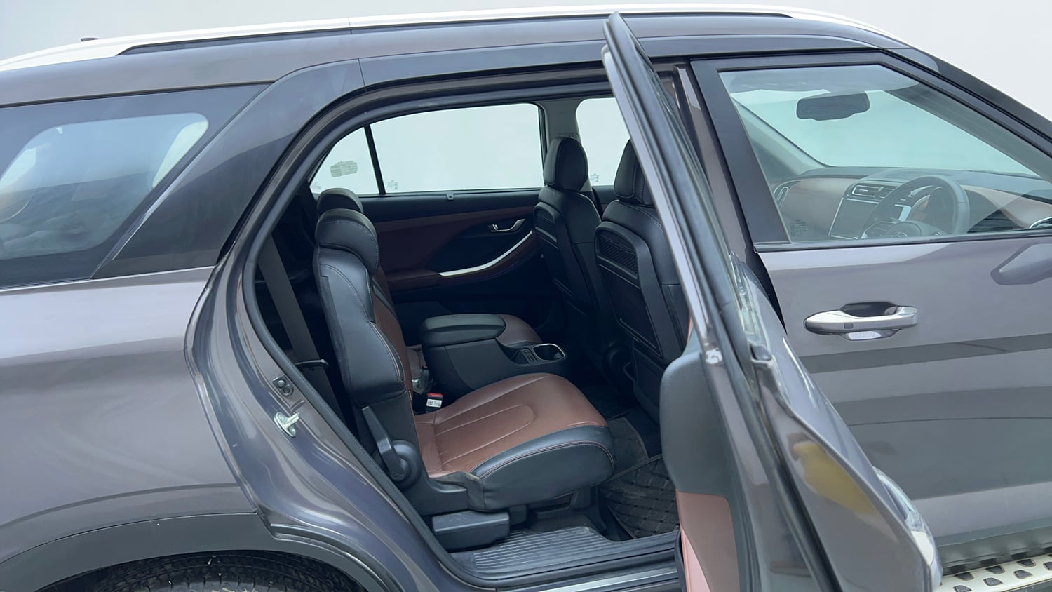 Used 2021 Hyundai Alcazar Platinum (O) 6 STR 2.0 Petrol AT Petrol Automatic interior RIGHT SIDE REAR DOOR CABIN VIEW