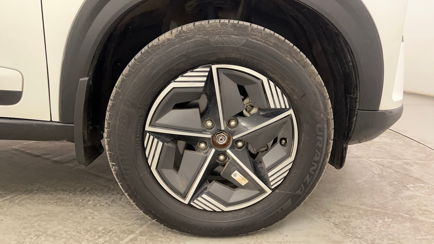 Used 2024 Tata Nexon Creative Plus S 1.2 Revotron Petrol 7DCA Petrol Automatic tyres RIGHT FRONT TYRE RIM VIEW