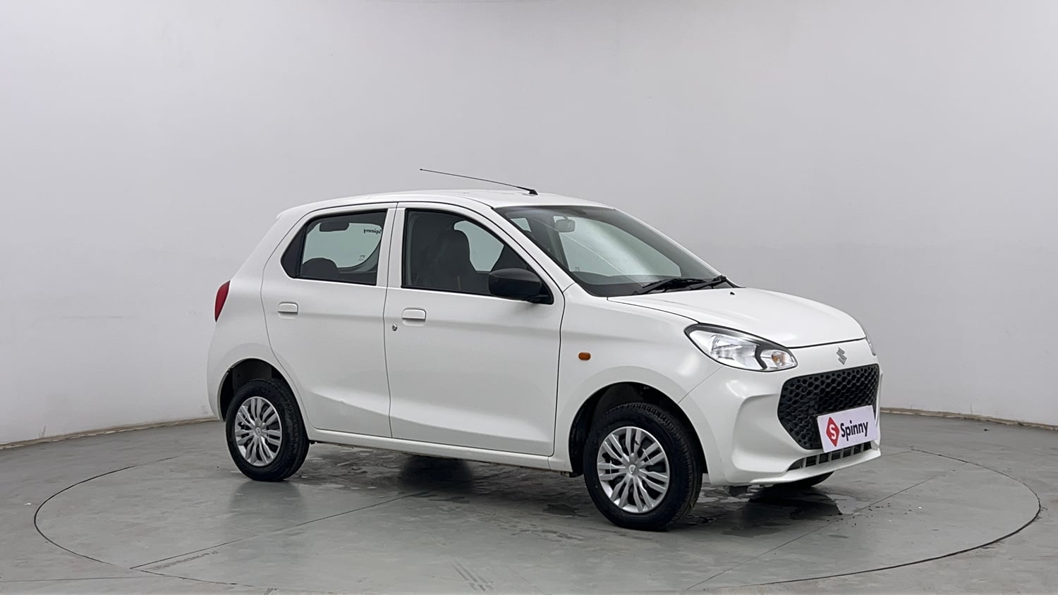 Used 2023 Maruti Suzuki Alto K10 VXi Plus Petrol Manual exterior RIGHT FRONT CORNER VIEW