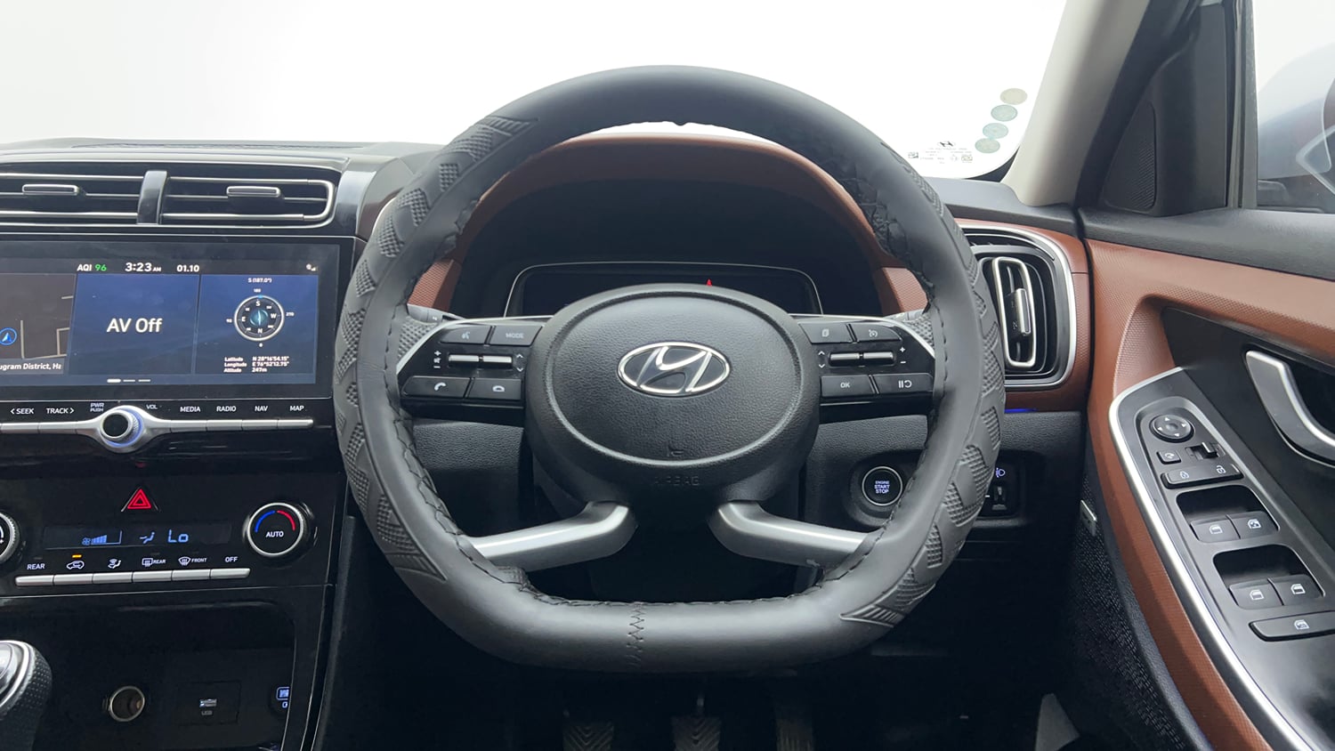 Used 2023 Hyundai Alcazar Platinum 7 STR 1.5 Turbo Petrol Petrol Manual interior STEERING VIEW
