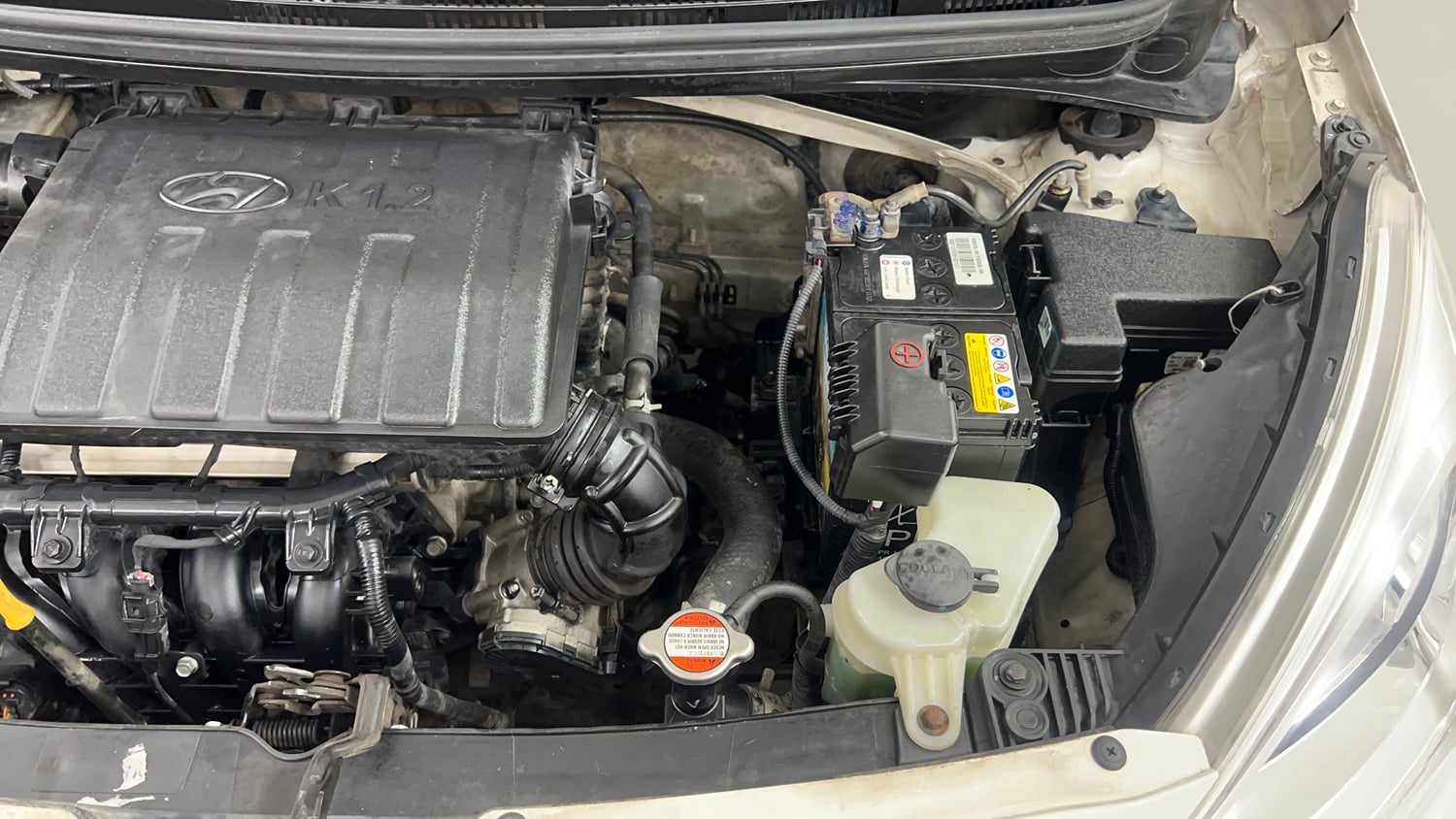 Used 2017 Hyundai Grand i10 Sportz (O) 1.2 Kappa VTVT Petrol Manual engine ENGINE LEFT SIDE VIEW