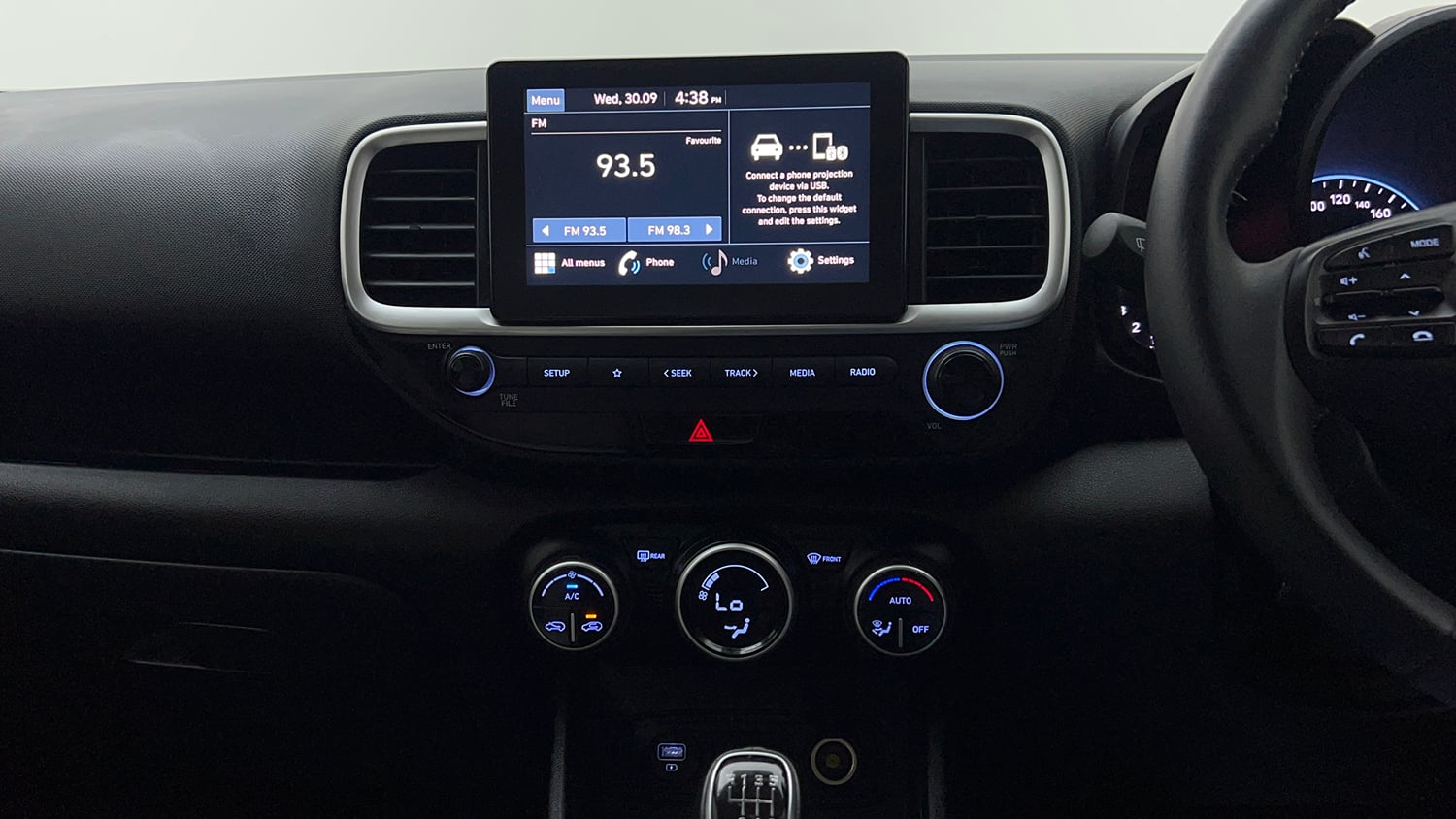 Used 2021 Hyundai Venue SX 1.0 Turbo Petrol Manual interior MUSIC SYSTEM & AC CONTROL VIEW