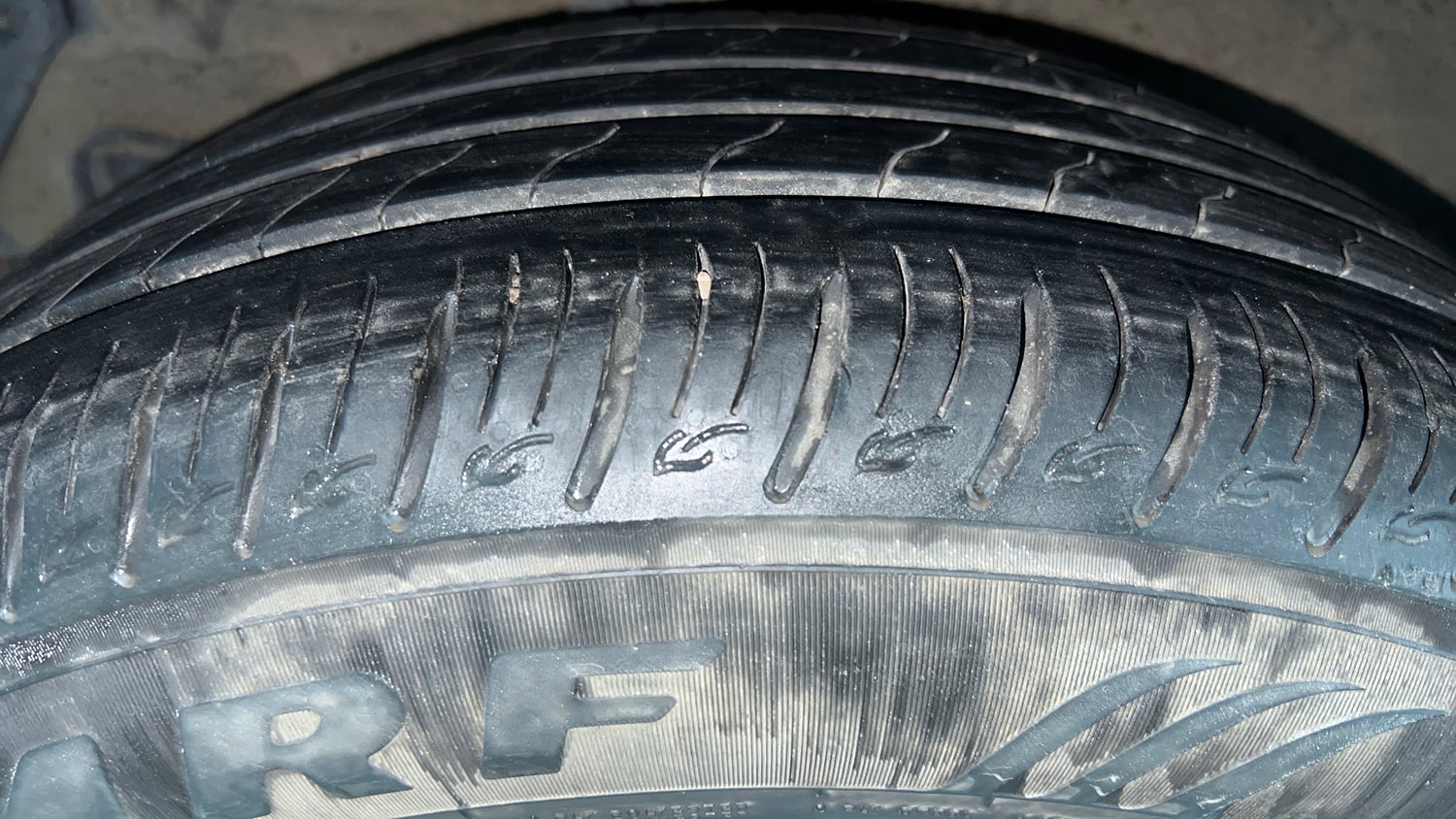 Used 2024 Kia Sonet X Line 1.0 Turbo Petrol DCT Petrol Automatic tyres RIGHT REAR TYRE TREAD VIEW