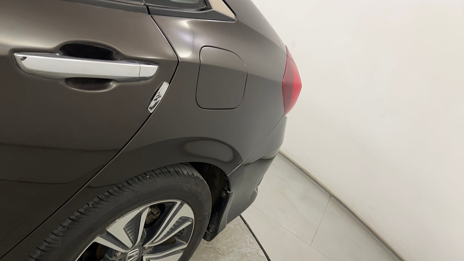 Used 2019 Honda Civic ZX CVT Petrol Petrol Automatic dents MINOR DENT