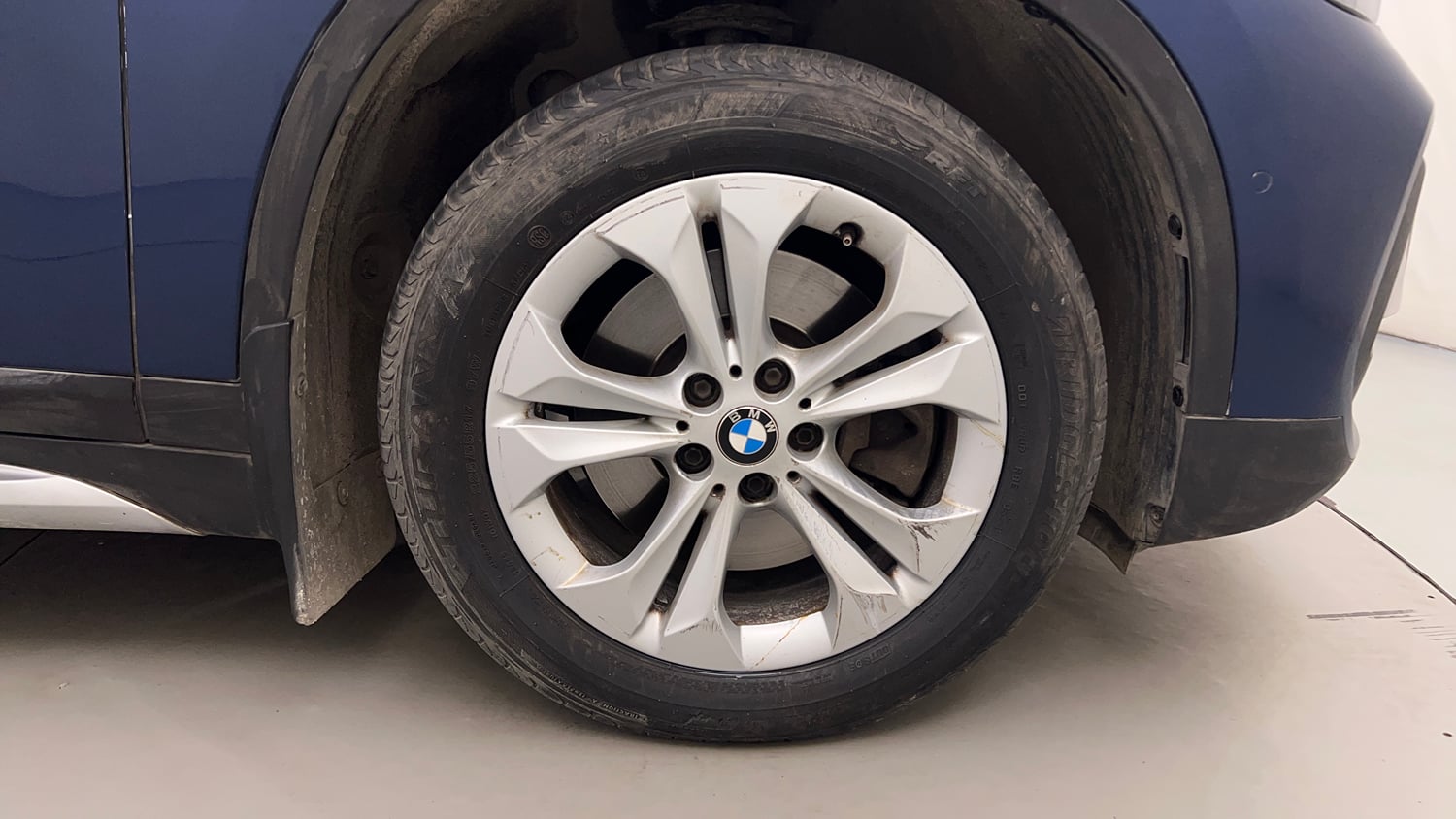 Used 2021 BMW X1 sDrive20d xLine Diesel Automatic tyres RIGHT FRONT TYRE RIM VIEW