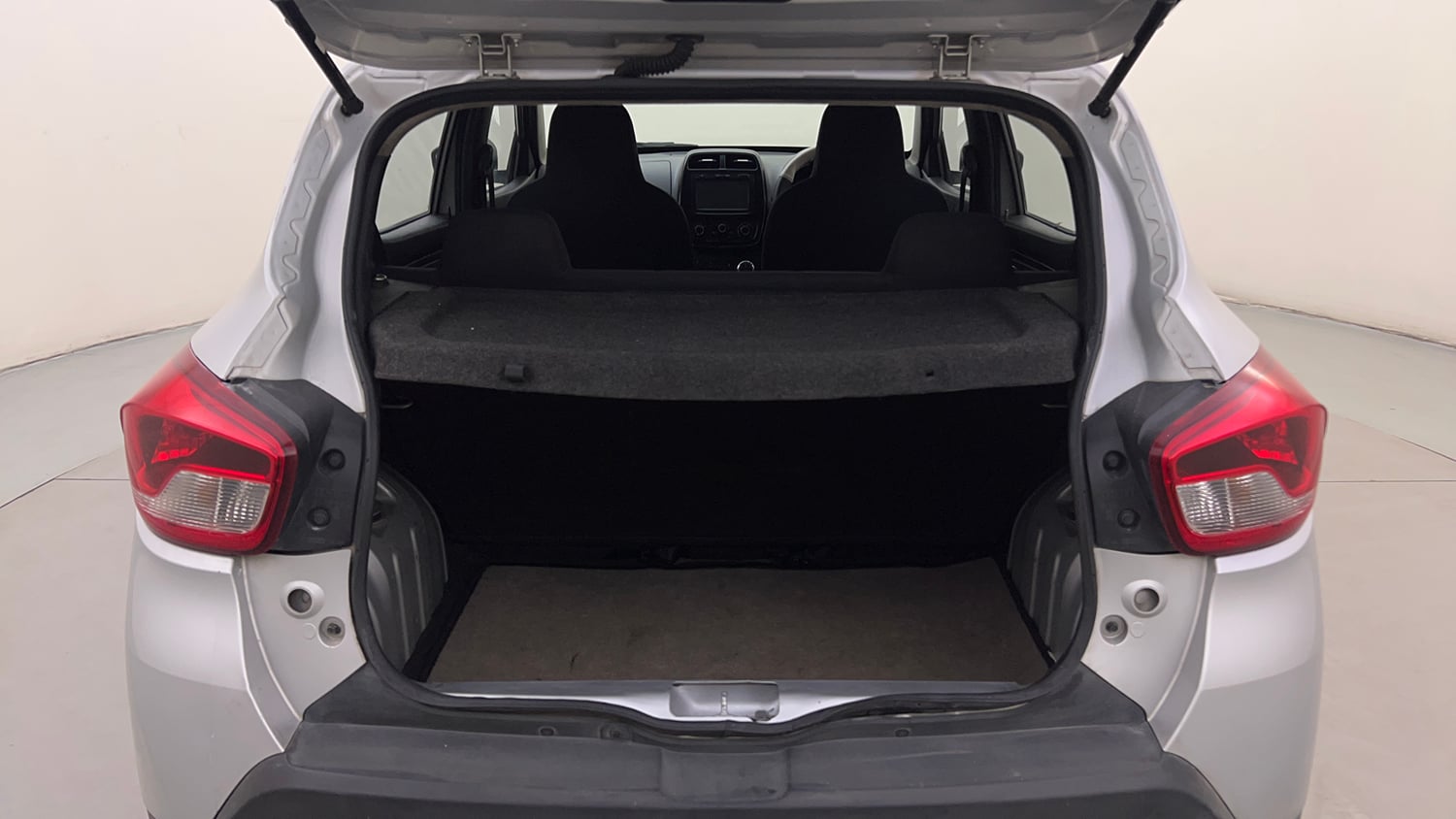 Used 2018 Renault Kwid 1.0 RXT AMT Petrol Automatic interior DICKY INSIDE VIEW