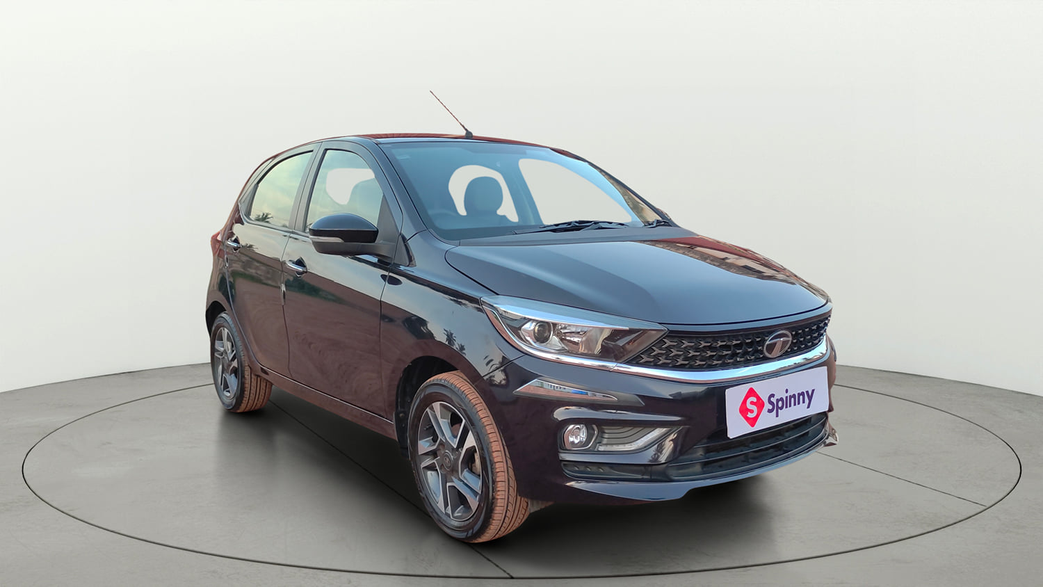 Used 2023 Tata Tiago XZA Plus Petrol Automatic exterior RIGHT FRONT CORNER VIEW