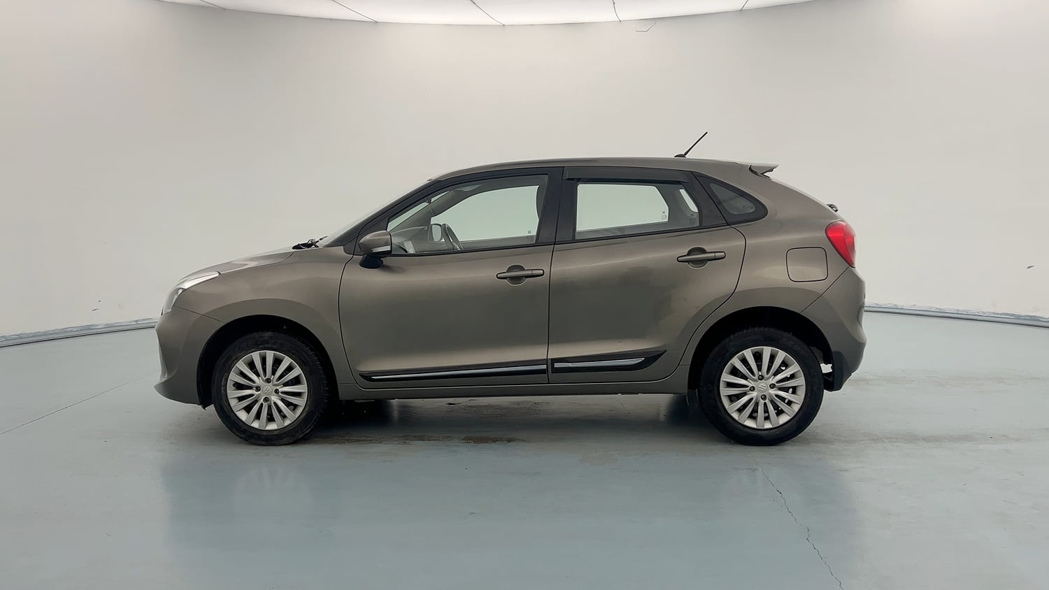 Used 2019 Maruti Suzuki Baleno Delta Petrol Manual exterior LEFT SIDE VIEW