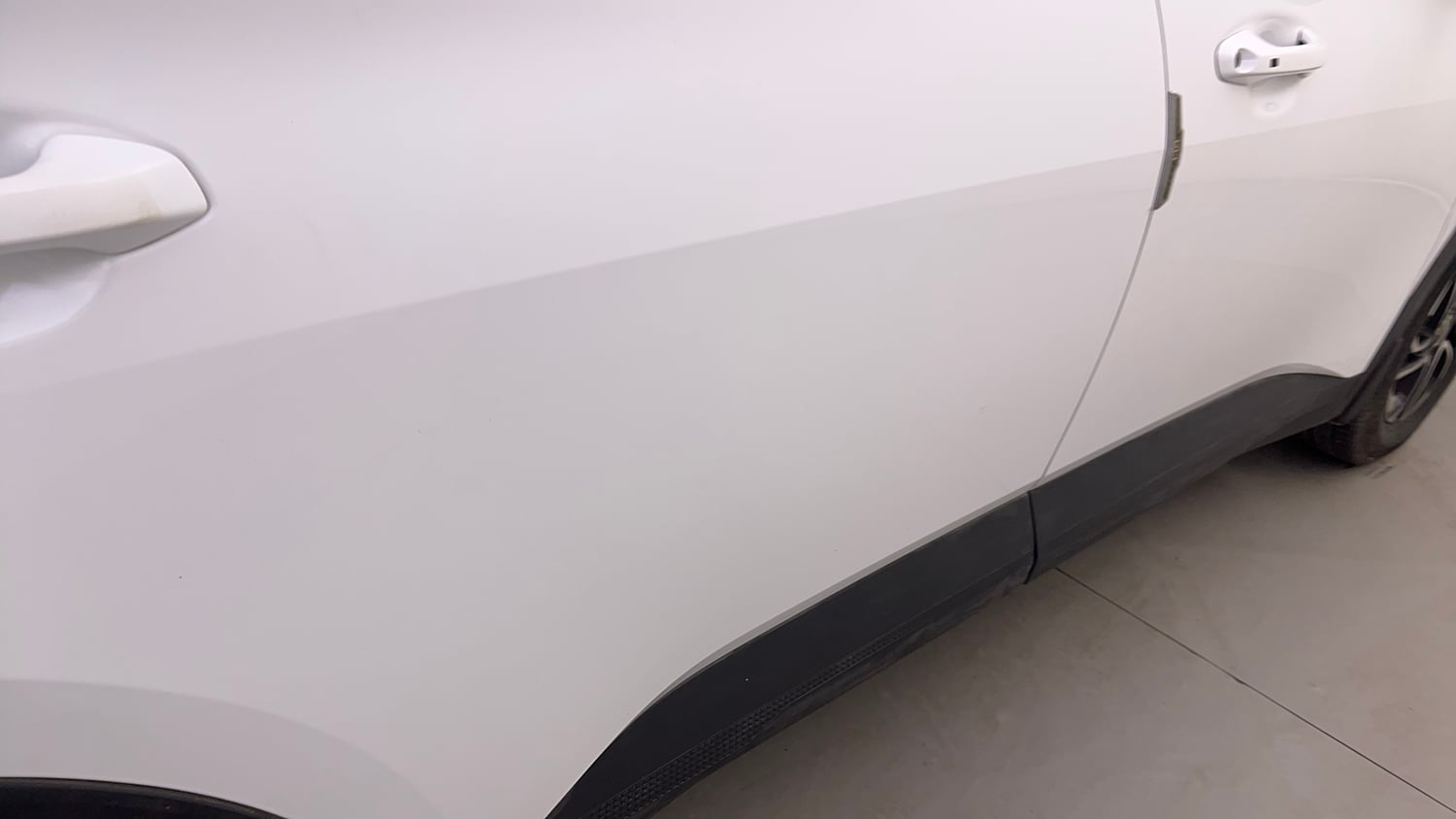 Used 2022 Kia Carens Prestige Plus 1.4 Petrol MT 7 STR Petrol Manual dents MINOR SCRATCH
