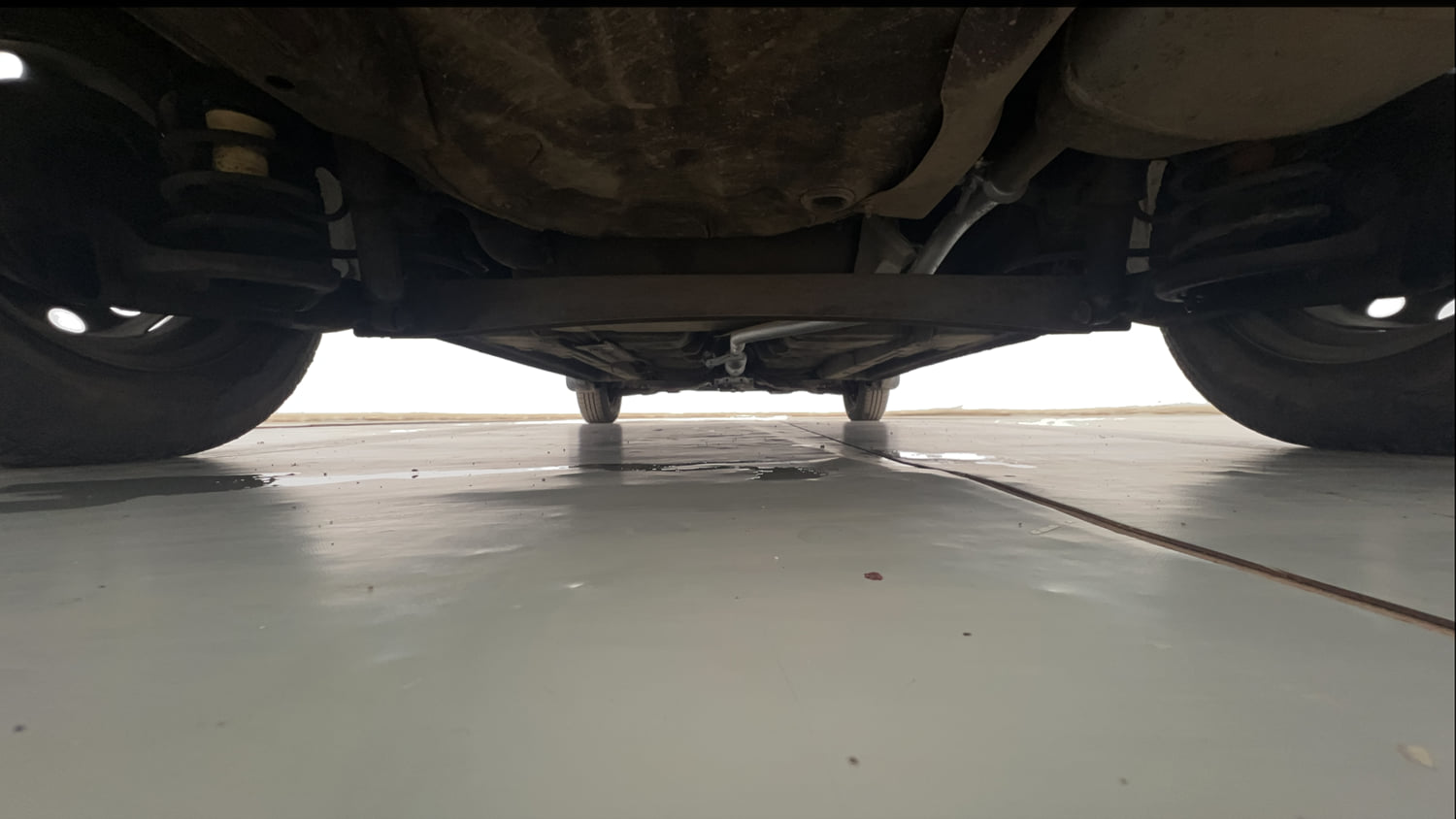 Used 2015 Hyundai i10 Magna 1.1 iRDE2 Petrol Manual extra REAR UNDERBODY VIEW (TAKEN FROM REAR)