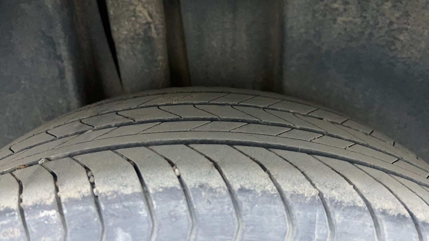 Used 2024 Skoda Kushaq Style 1.0L TSI MT Petrol Manual tyres RIGHT REAR TYRE TREAD VIEW