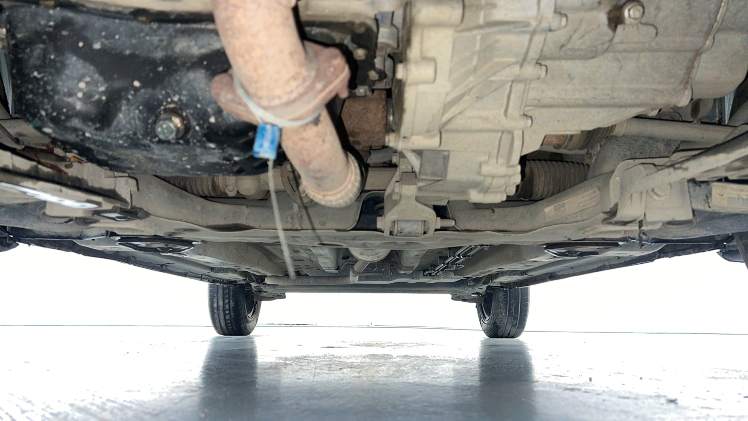 Used 2022 Tata Punch Pure MT Petrol Manual extra FRONT LEFT UNDERBODY VIEW
