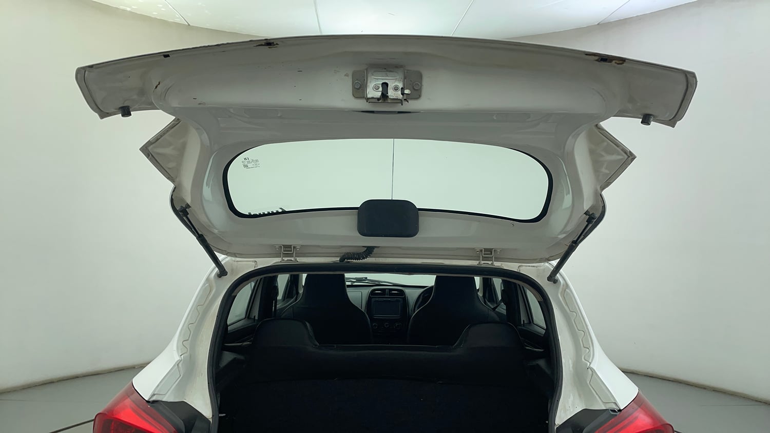 Used 2016 Renault Kwid RXT Petrol Manual interior DICKY DOOR OPEN VIEW