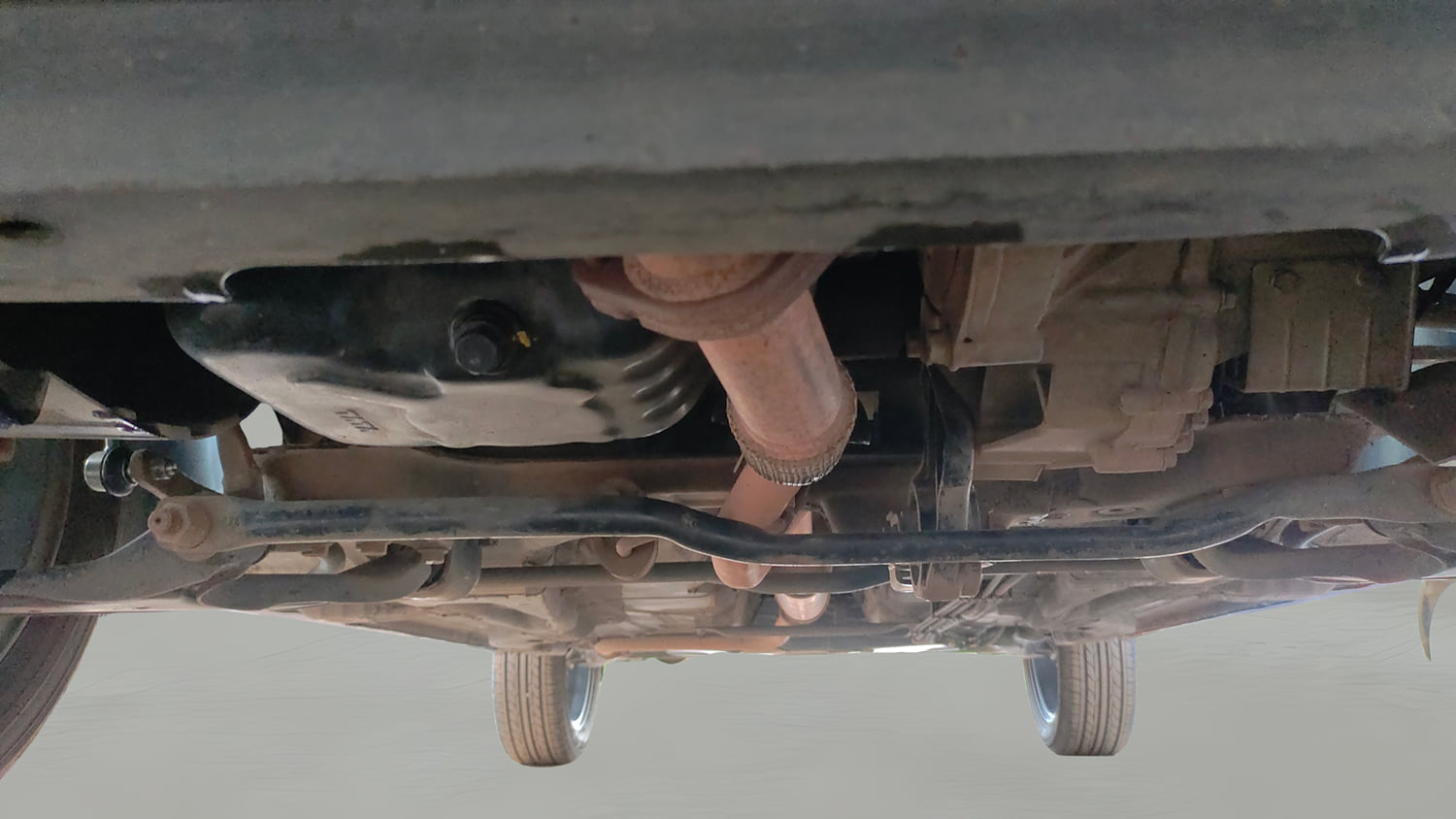 Used 2023 Tata Tiago XZA Plus Petrol Automatic extra FRONT LEFT UNDERBODY VIEW