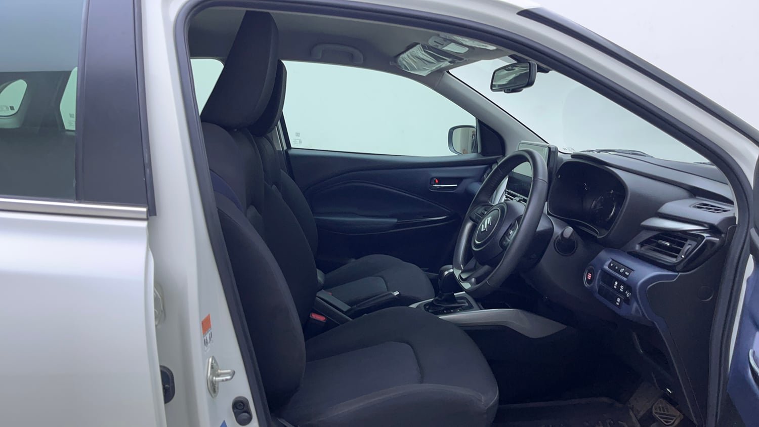 Used 2023 Maruti Suzuki Baleno Alpha AGS Petrol Automatic interior RIGHT SIDE FRONT DOOR CABIN VIEW