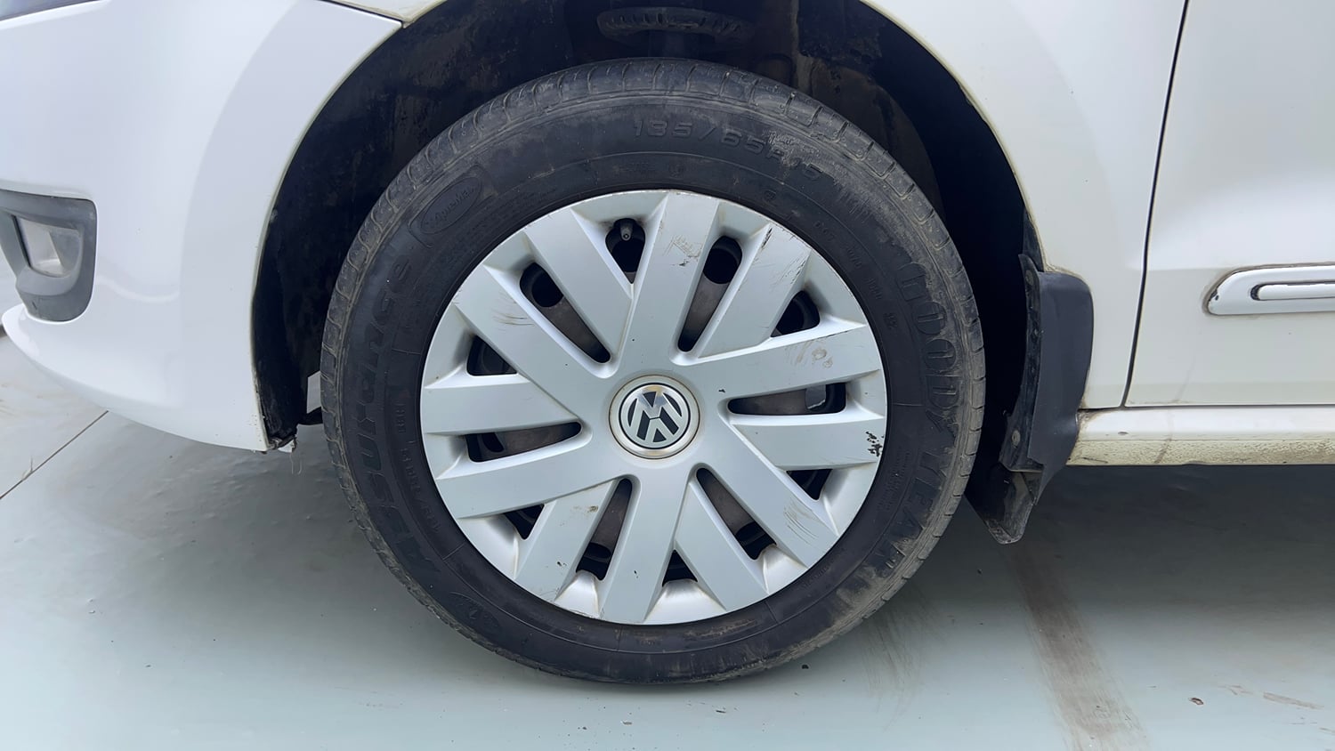 Used 2013 Volkswagen Polo Comfortline 1.2L (P) Petrol Manual tyres LEFT FRONT TYRE RIM VIEW