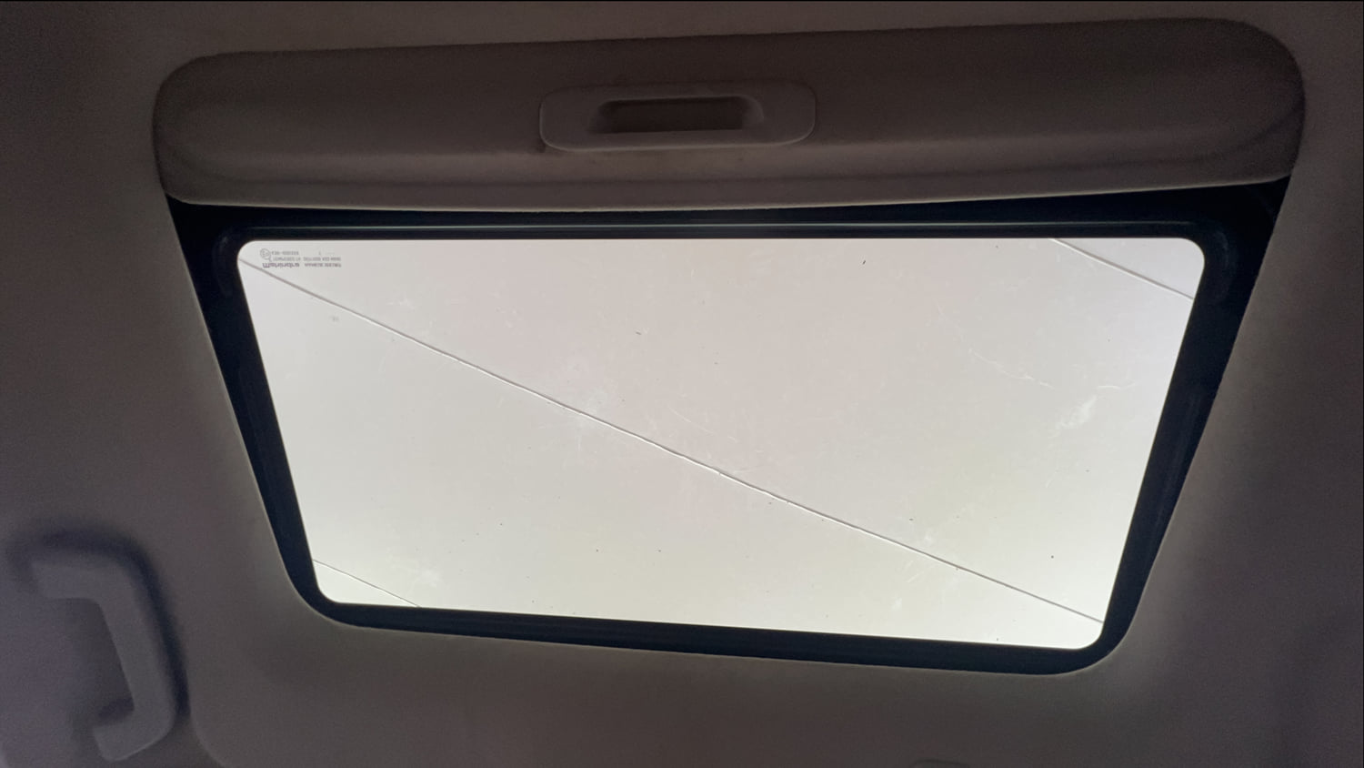 Used 2022 Mahindra XUV 300 W8 (O) 1.2 Petrol Petrol Manual top_features Sunroof