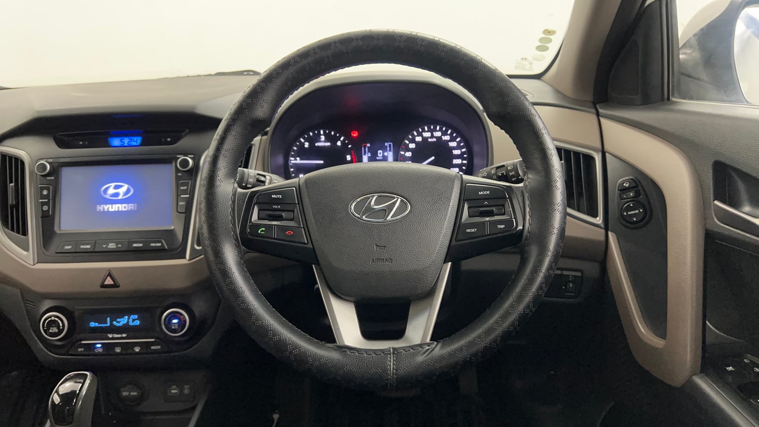 Used 2015 Hyundai Creta 1.6 SX Plus AT Diesel Automatic interior STEERING VIEW