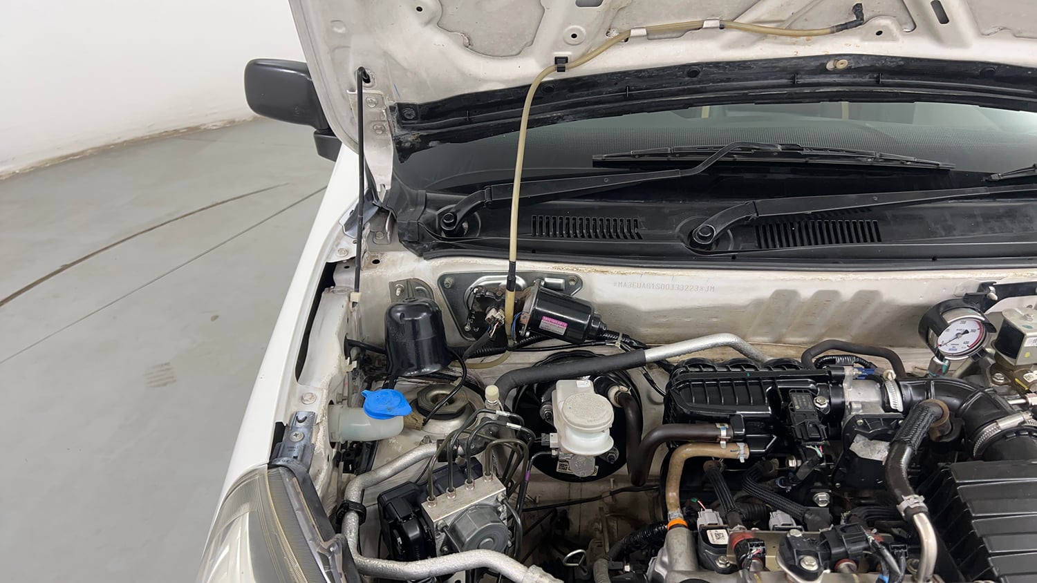Used 2021 Maruti Suzuki Alto 800 LXi CNG Cng Manual engine ENGINE RIGHT SIDE HINGE & APRON VIEW