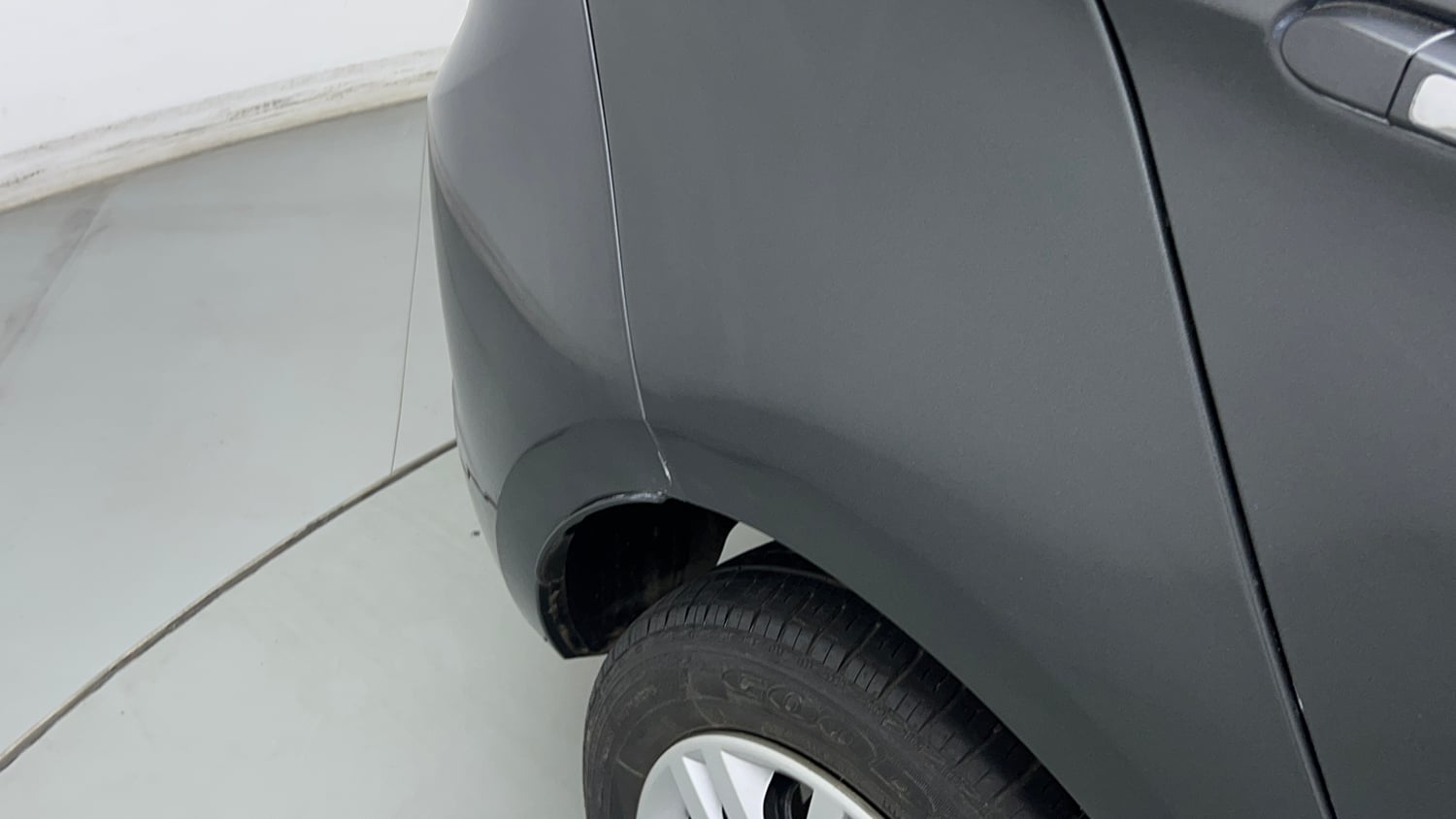 Used 2022 Tata Tigor XZ Plus CNG Cng Manual dents MINOR SCRATCH